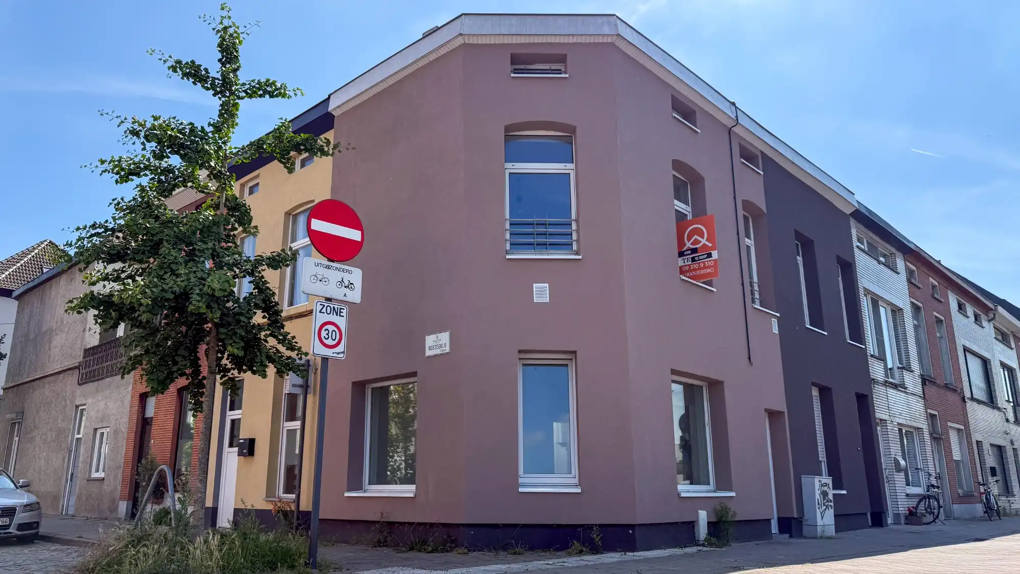 Gerenoveerde lichtrijke hoekwoning aan het water foto 37