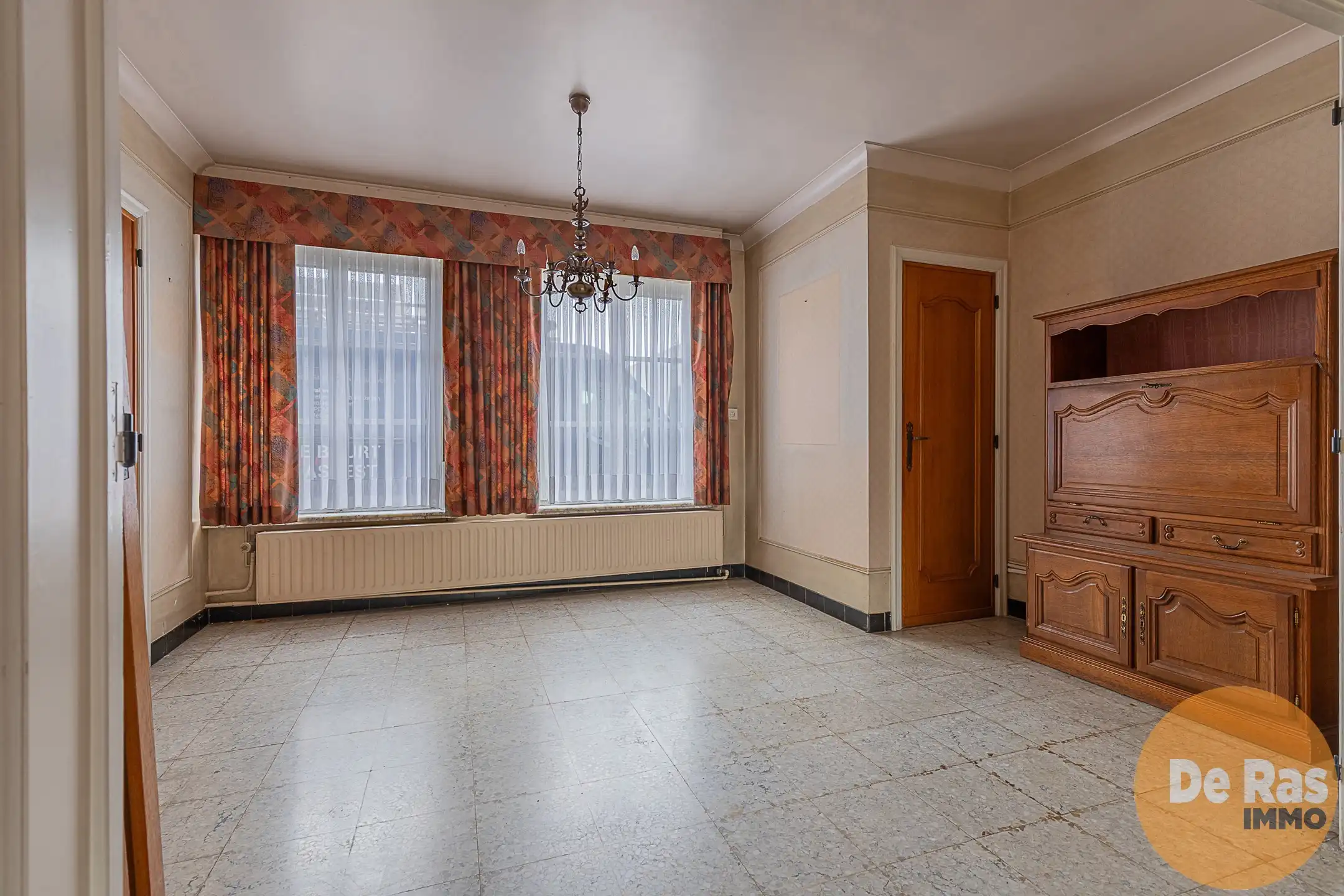 WETTEREN - Solide, te renoveren woning met 4 kamers en tuin foto 6