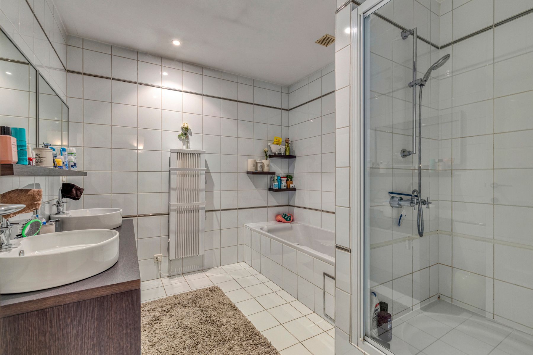 Villa met 4 slaapkamers, zwembad en garage foto 16