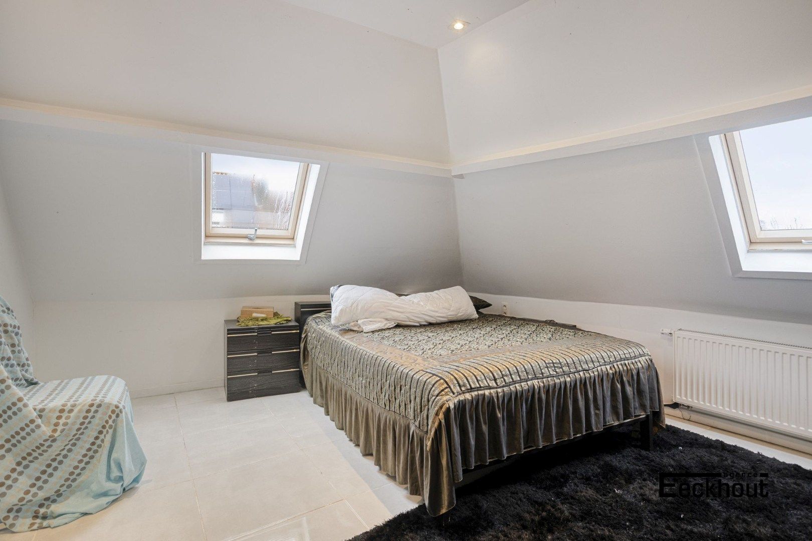 Ruime hoekwoning met 6 slaapkamers en met terras en aangebouwde garage foto 15