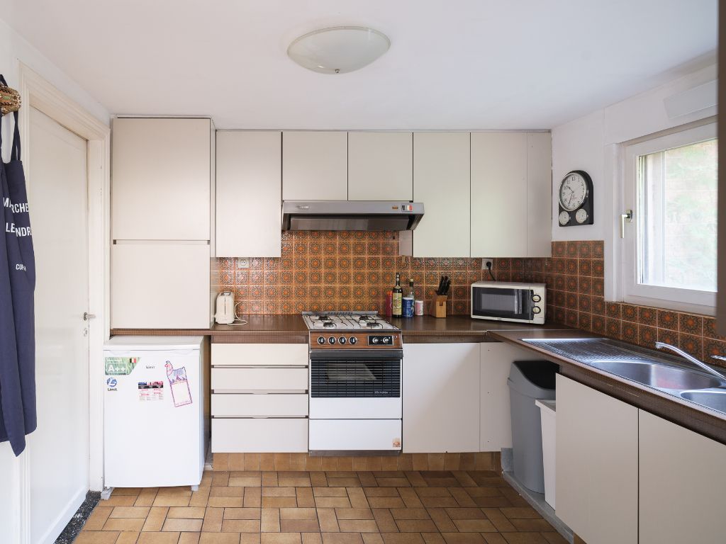 Burgerwoning met weelderige stadstuin, centraal tussen Gent-Sint-Pieters en de Bijloke foto 7