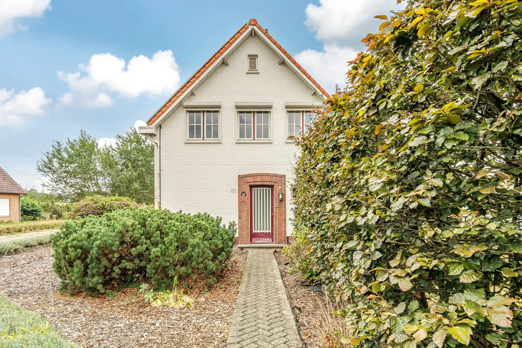 Rustig gelegen charmante woning met 3 slaapkamers op 730m² foto 3