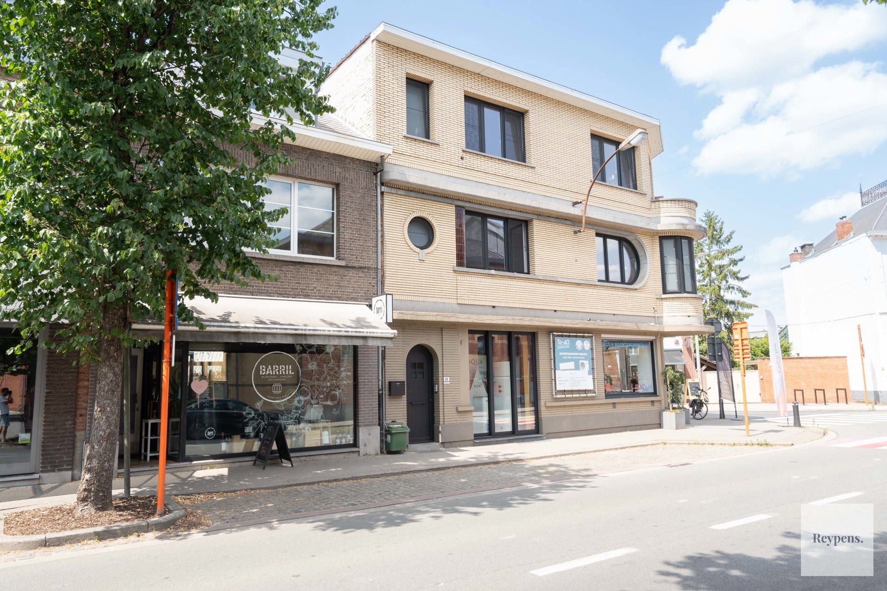 Ruim appartement in het hartje van het centrum! foto 2