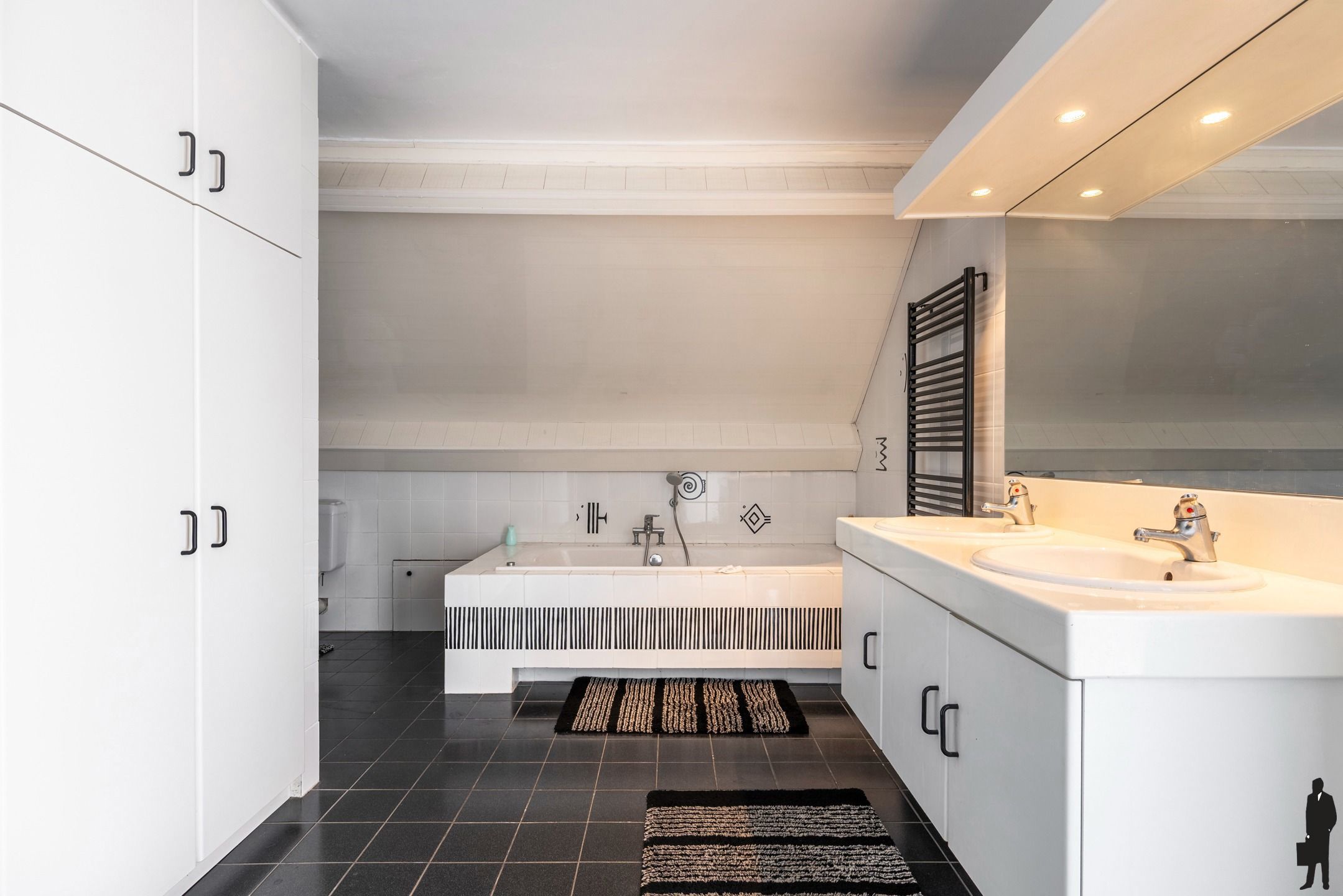 Instapklare gezinswoning met 3slks, tuin en garage op 563 m² foto 20