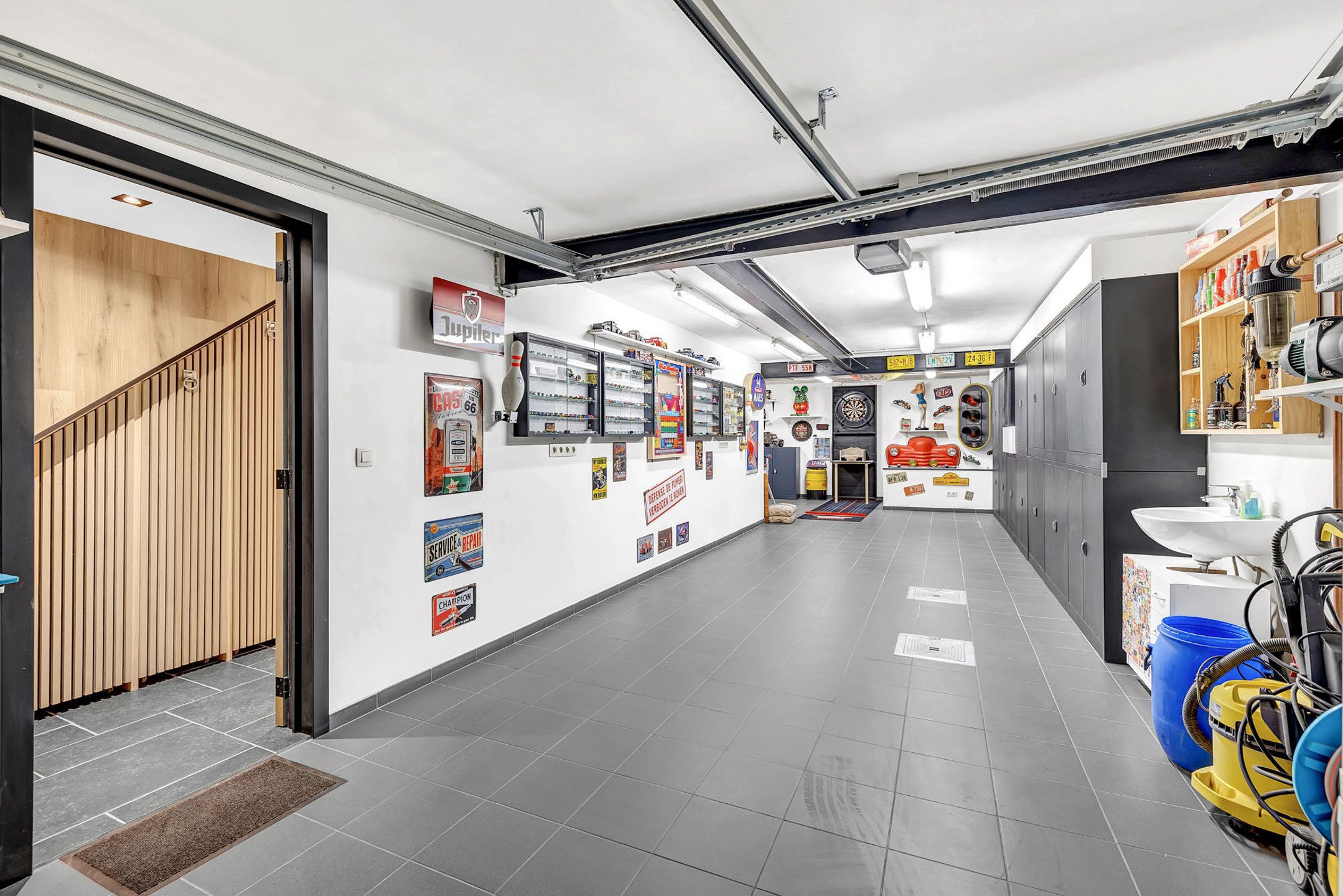 Instapklare woning met ruime garage en tuin foto 10