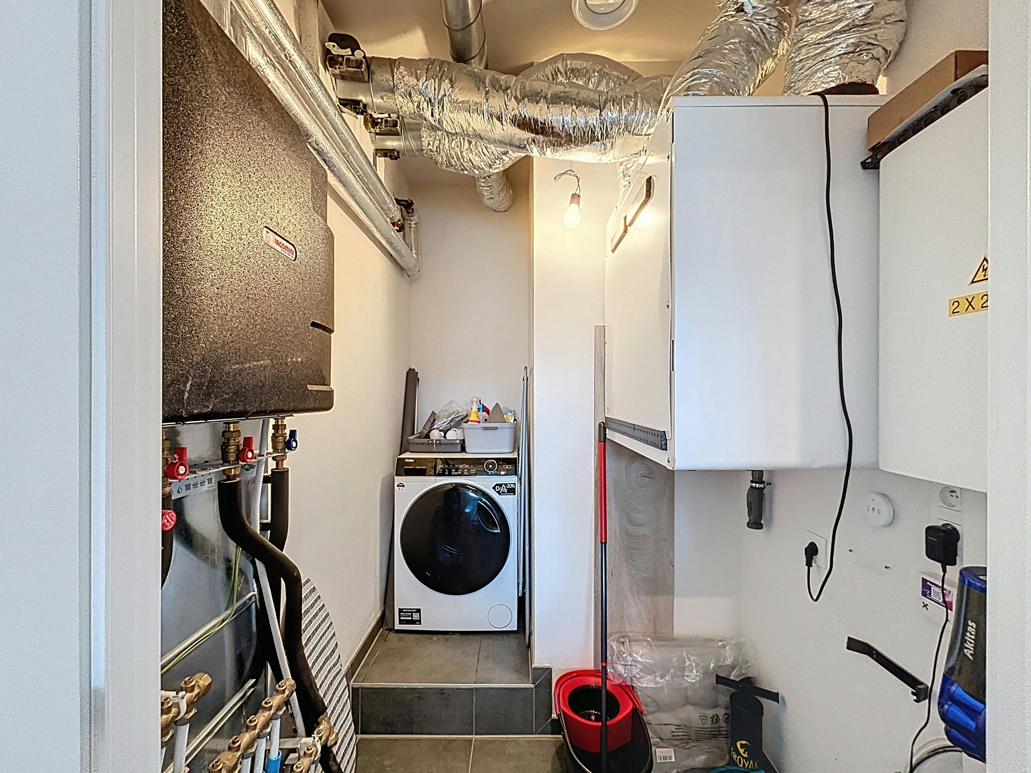 Gemeubileerd appartement te huur in hartje Brussel foto 18