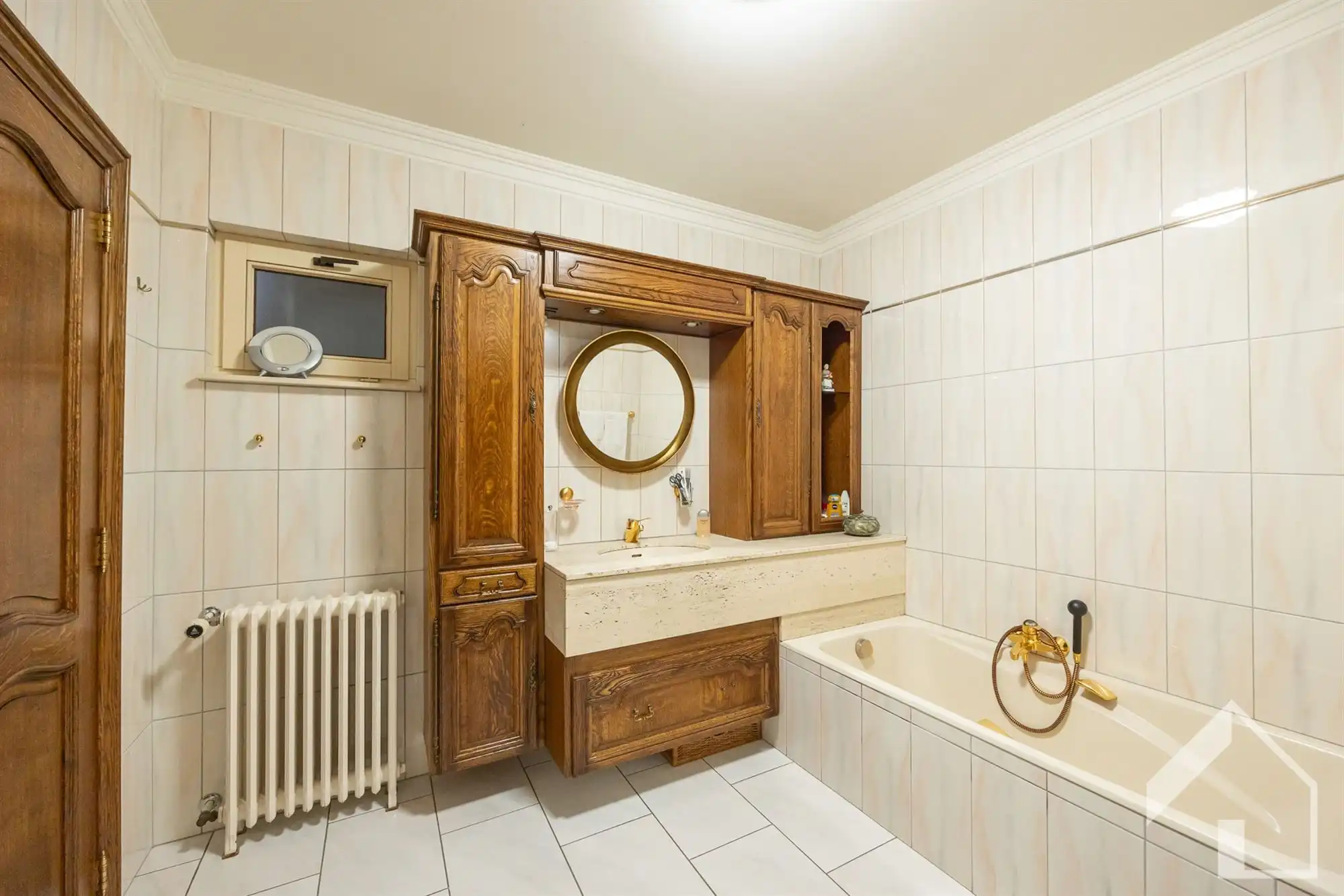 Ruime verzorgde woning in een rustige buurt  foto 19