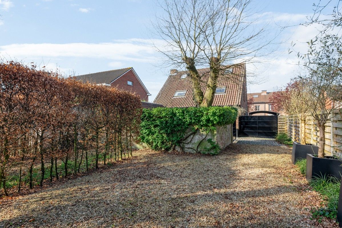 Super charmante woning met 2/3 slaapkamers in een doodlopende straat vlakbij het centrum van Schilde. foto 18