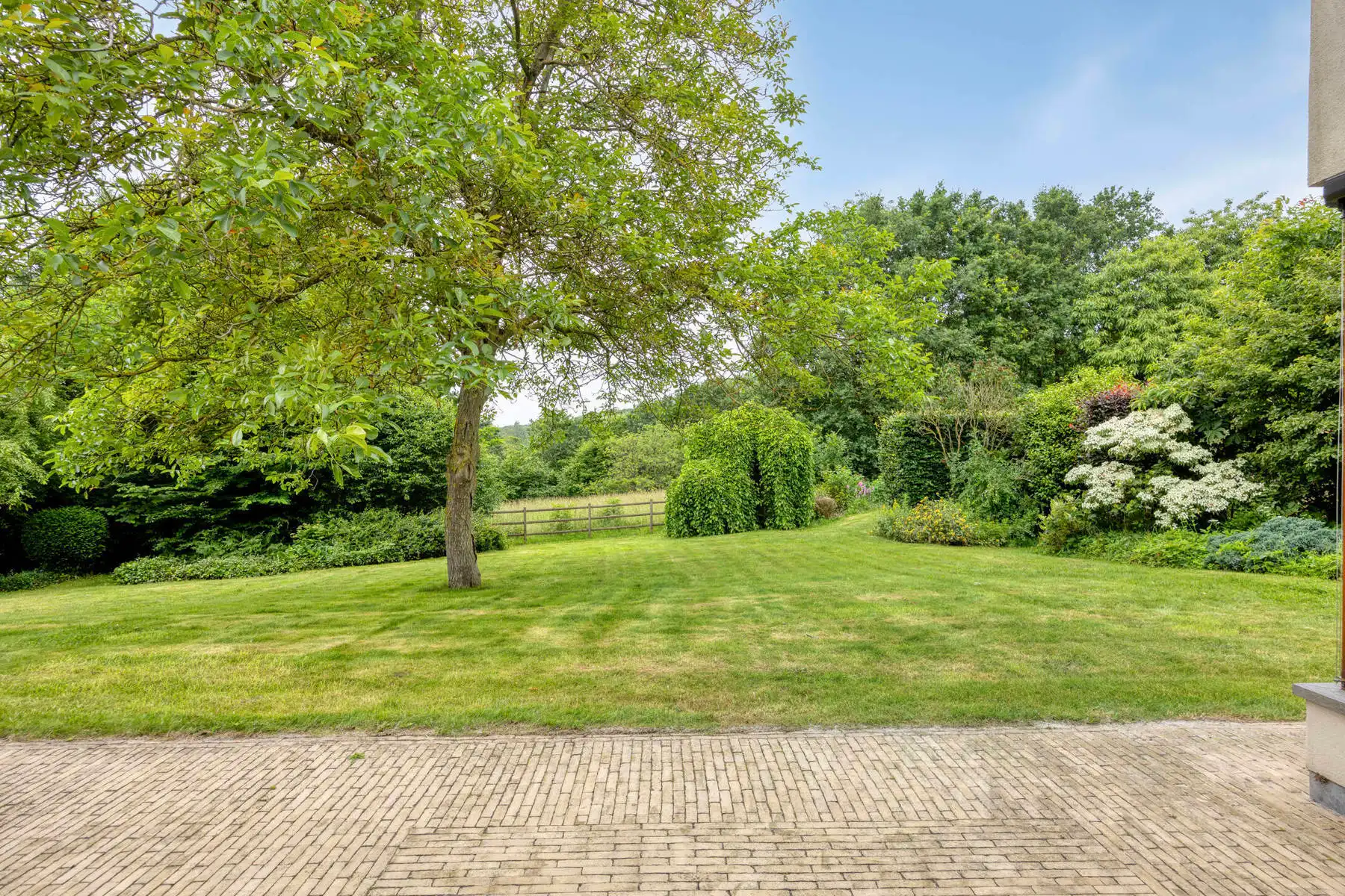 Leemans Immobiliën presenteert u  deze exclusieve villa, gelegen op een uitzonderlijke toplocatie in Asse.  foto 23