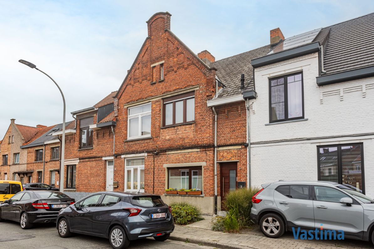 Instapklare stadswoning met tuin: ruimte, licht en comfort in één foto 22