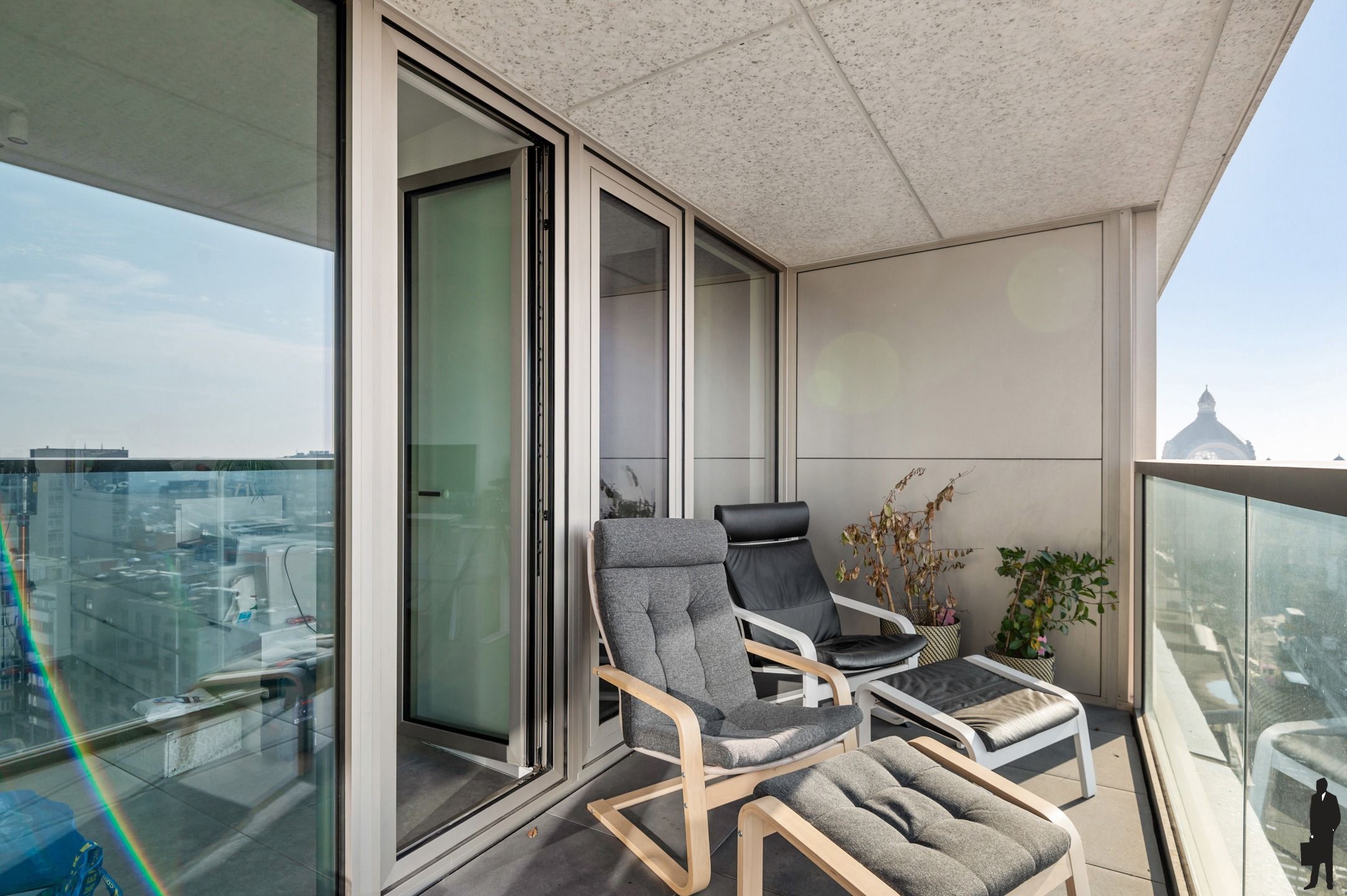 Zuidgericht appartement in de Antwerp Tower – Adembenemend zicht over de stad foto 14