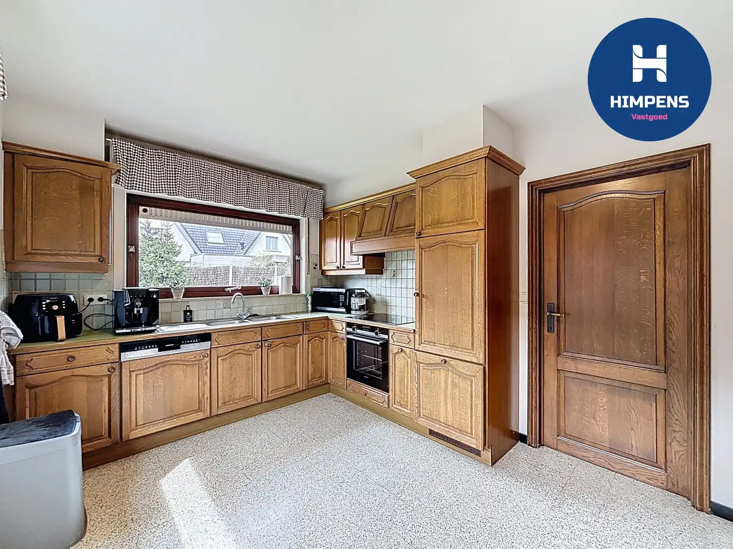 Te renoveren villa met grote tuin en uitbreidingsmogelijkheden foto 5