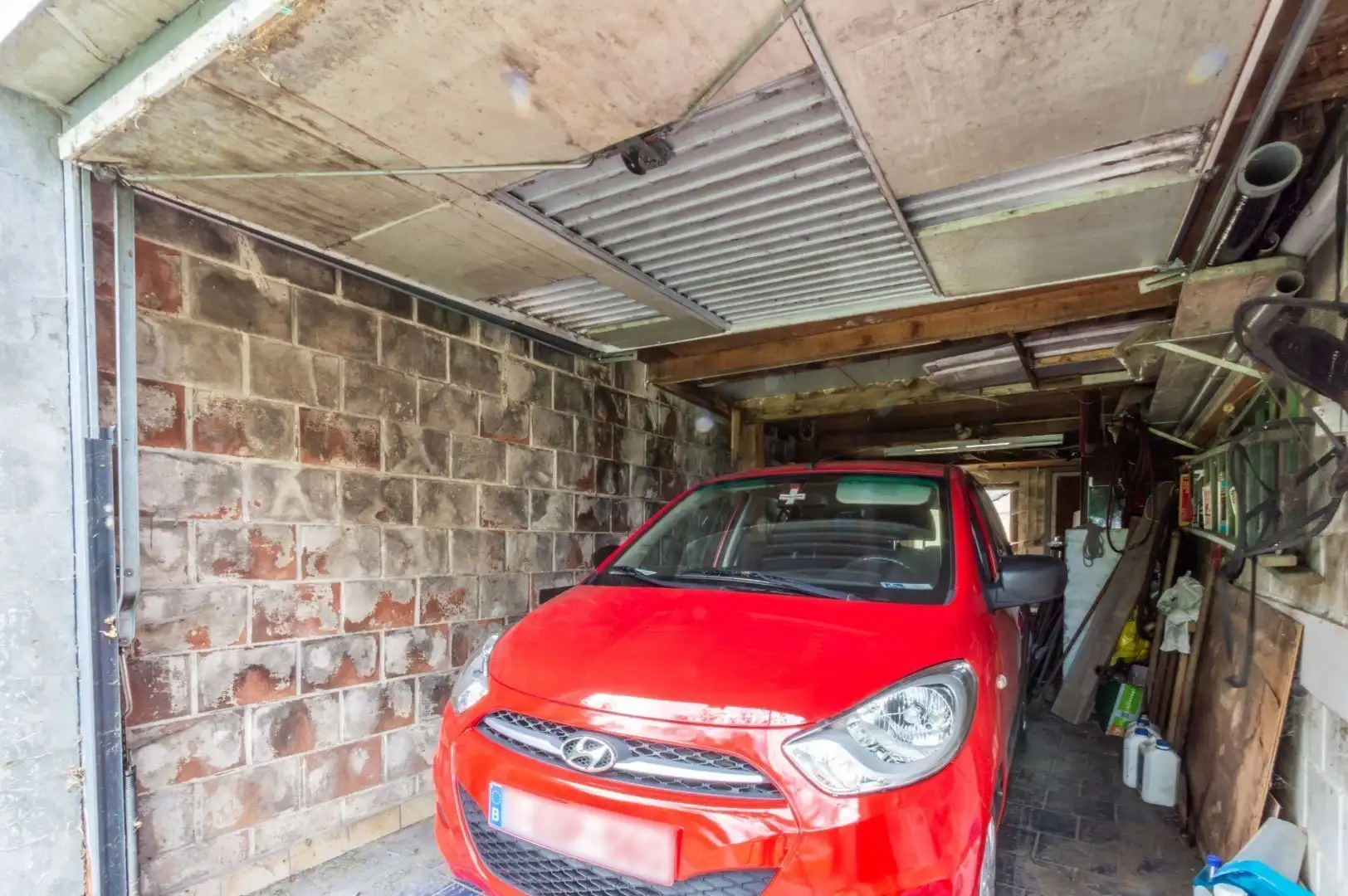 TE MODERNISEREN WONING MET 3 SLAAPKAMERS + TUIN! foto 6