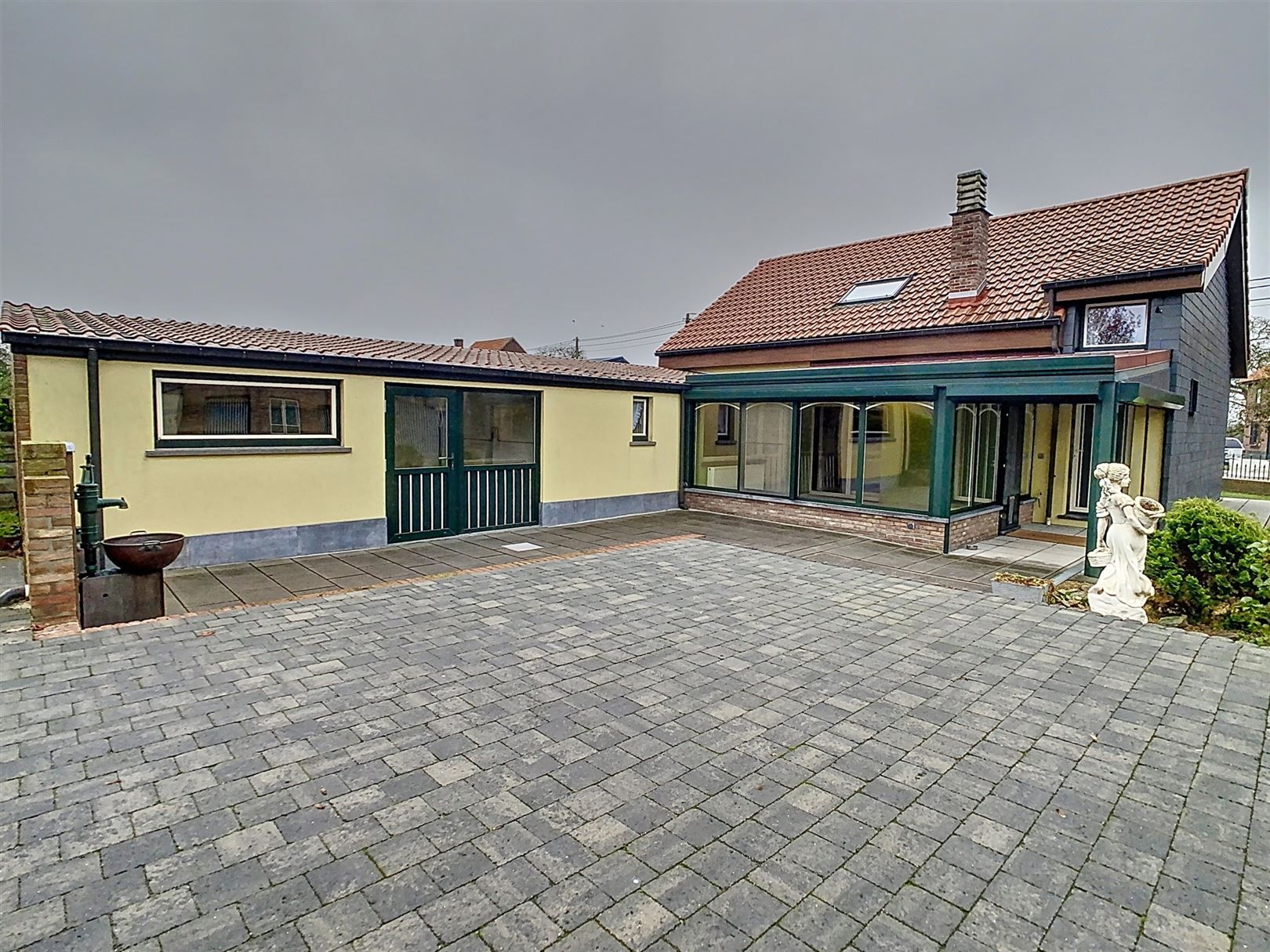 Mooie woning, 2/3 slpks, tuin,  bijgebouwen, 10a 94ca foto 37