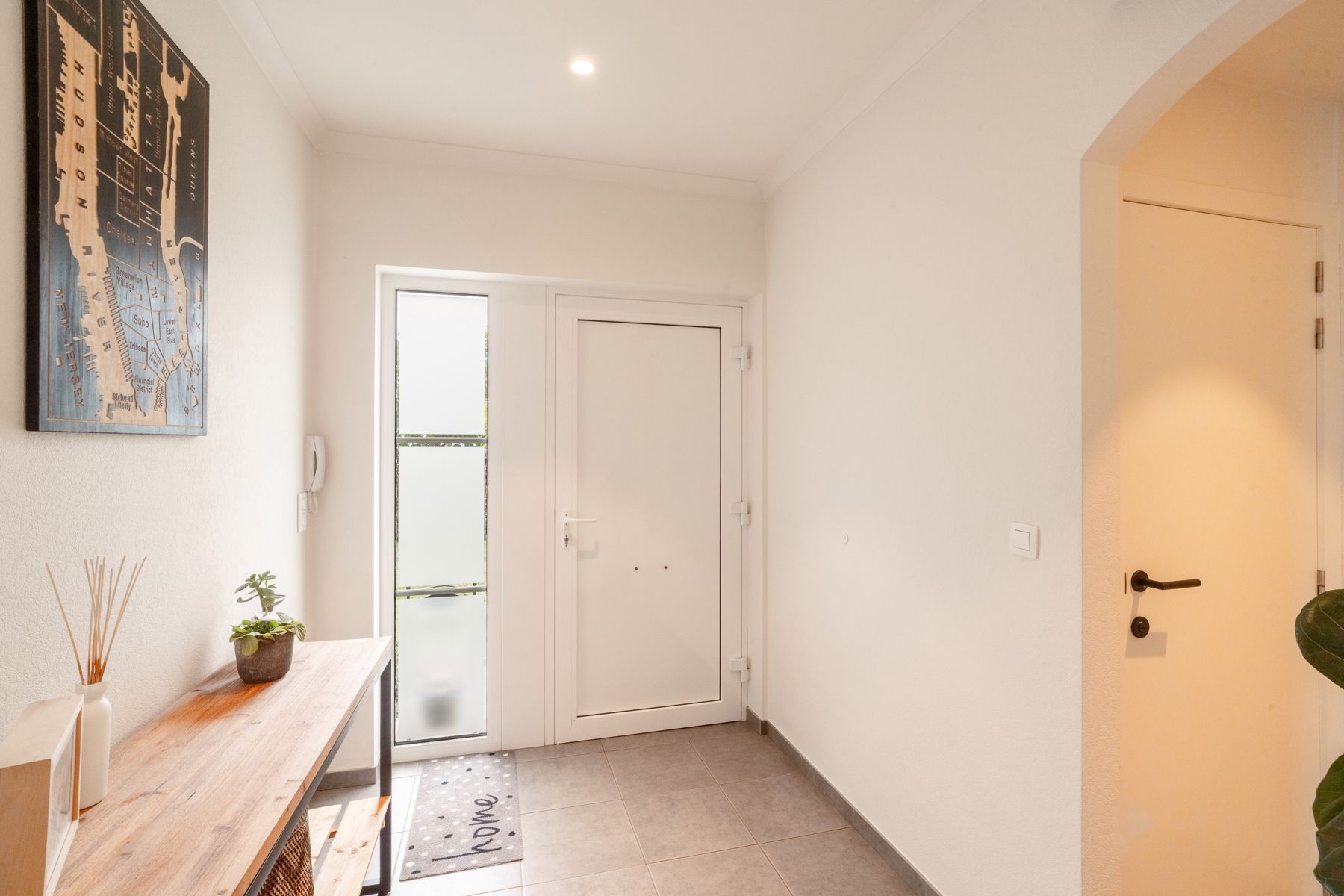 Instapklare en gerenoveerde villa met 3/4 slps en bureau foto 2