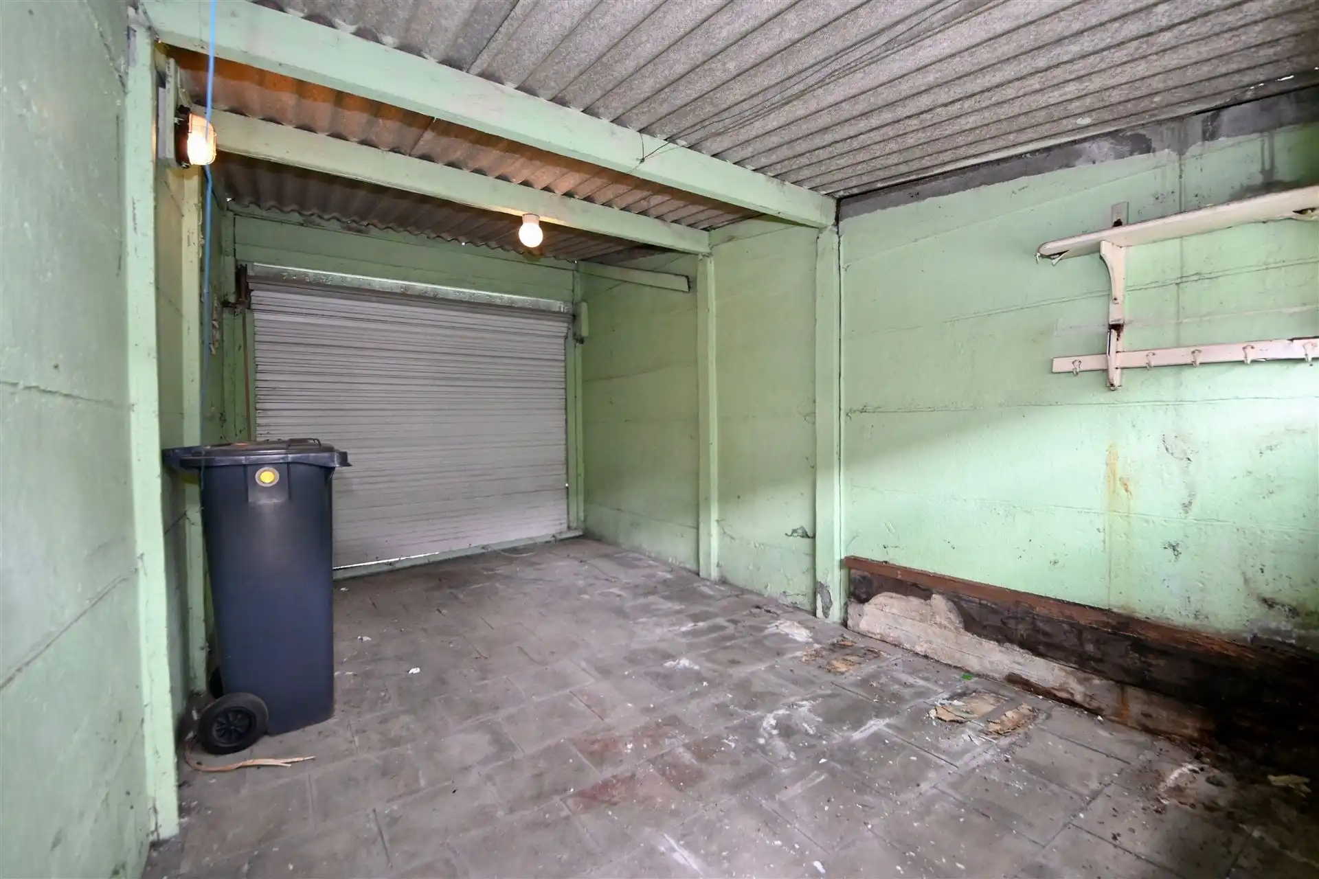 Te renoveren woning met 3 slaapkamers, tuin en garage.  foto 18