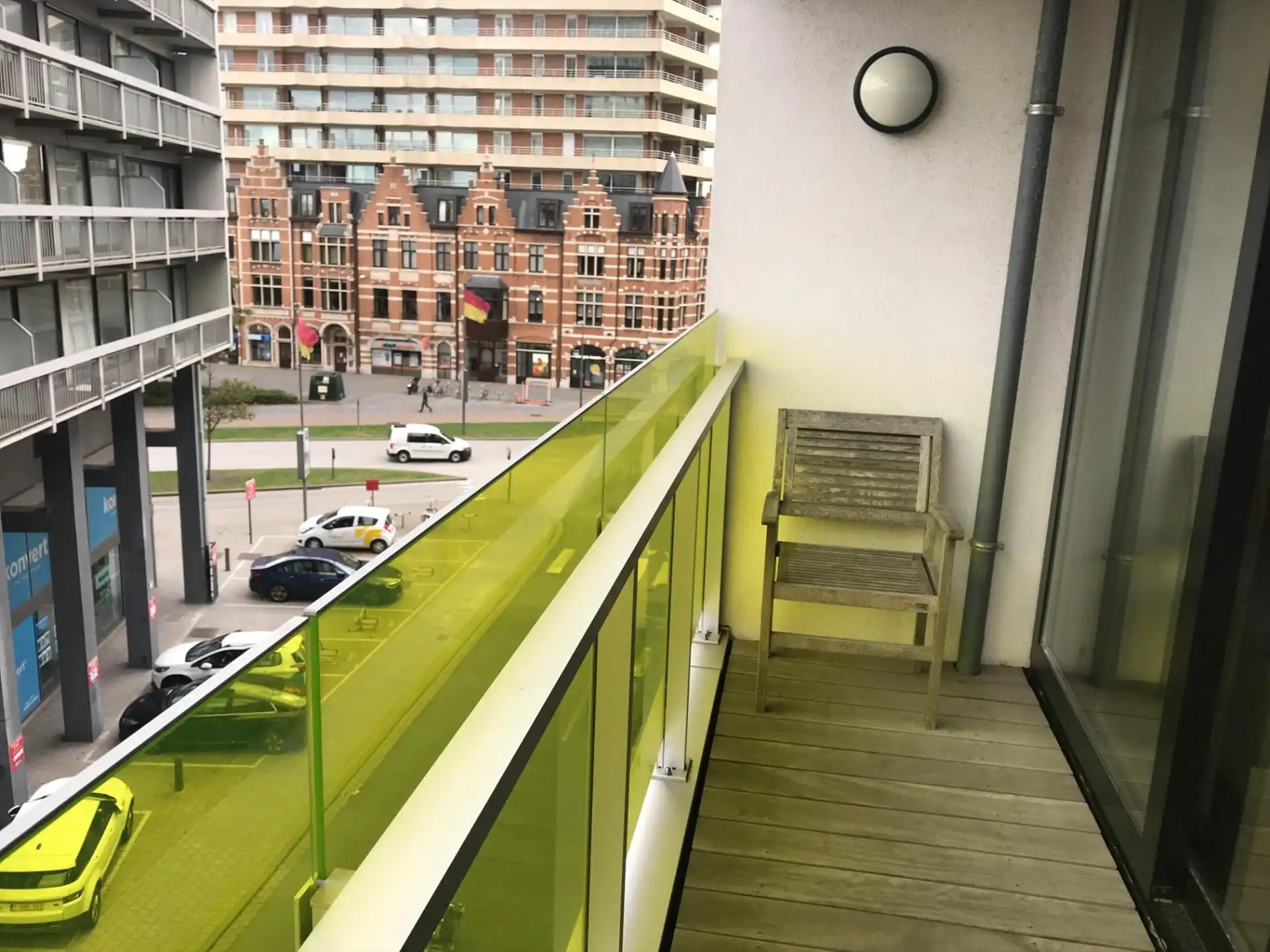 Lichtrijk, niet gemeubeld 2-slaapkamerappartement met zicht op jachthaven. foto 13