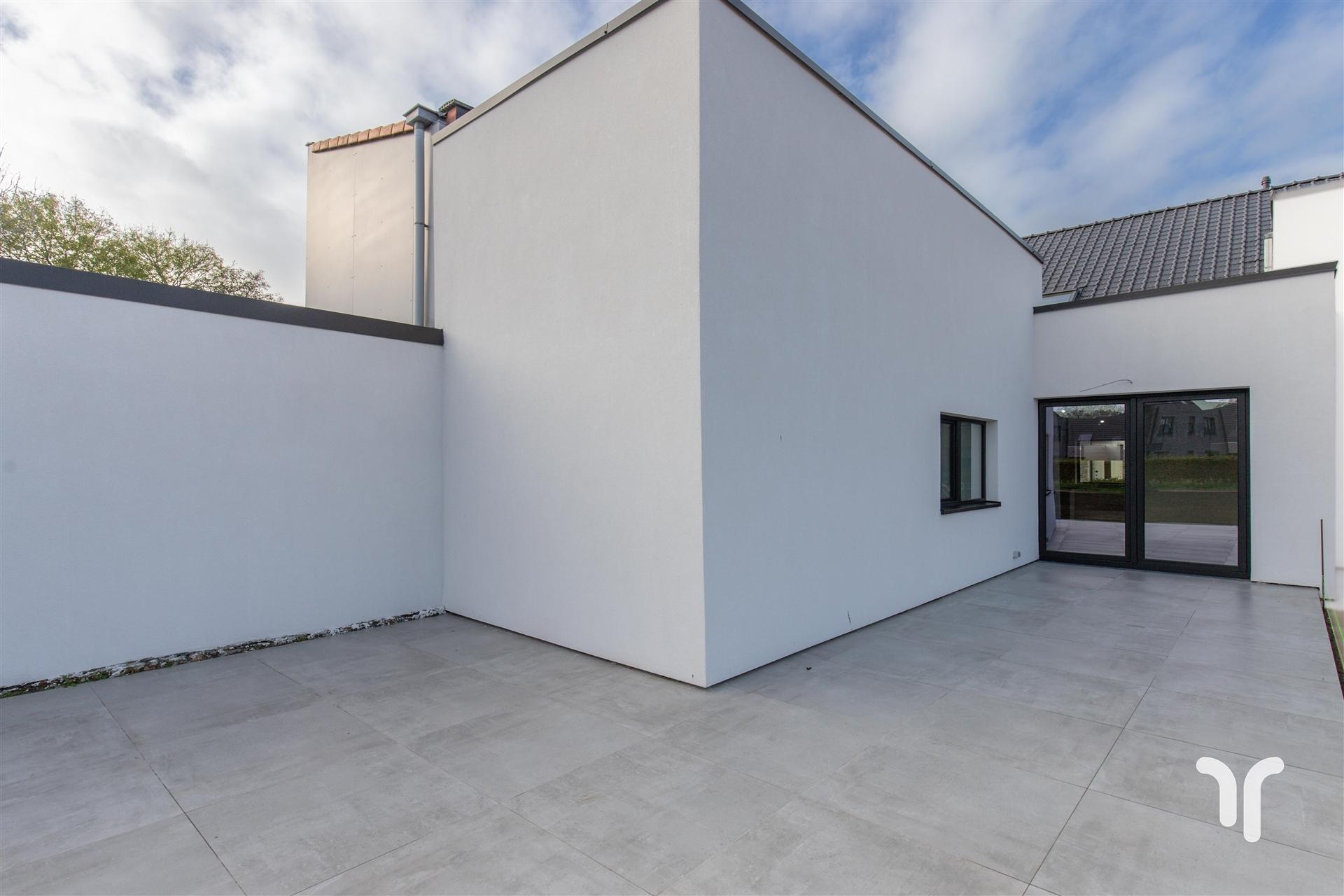 Gerenoveerde woning met 3 slaapkamers.  foto 12