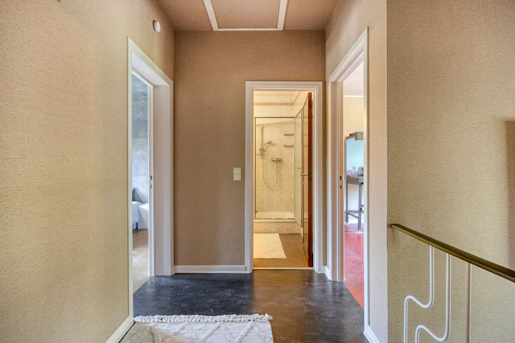Halfopen woning met ruime garage en uitbreidingspotentieel foto 22