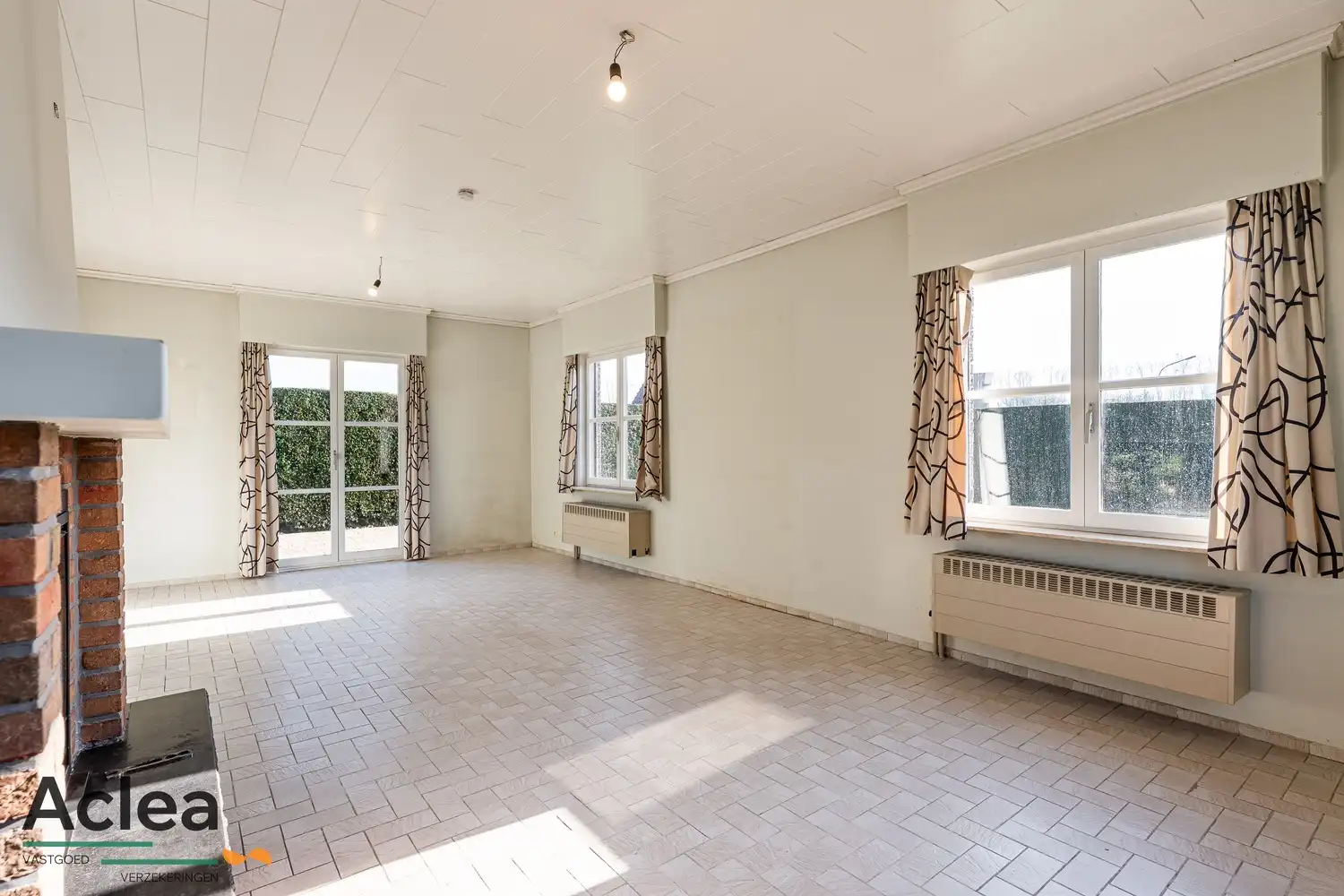 Vrijstaande woning op een zeer goede locatie in Vinderhoute. foto 6