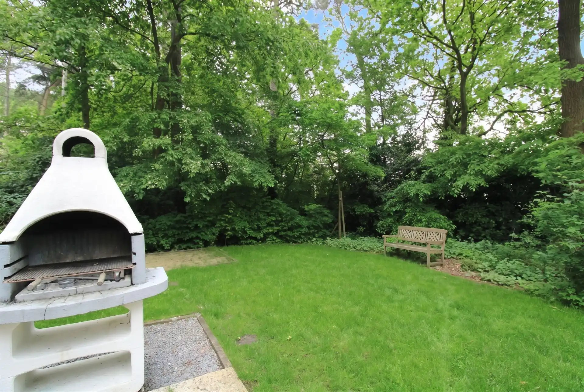 Vakantiewoning met 2 slaapkamers en ruime tuin op vakantiedomein Sonnevijver te Rekem! foto 14