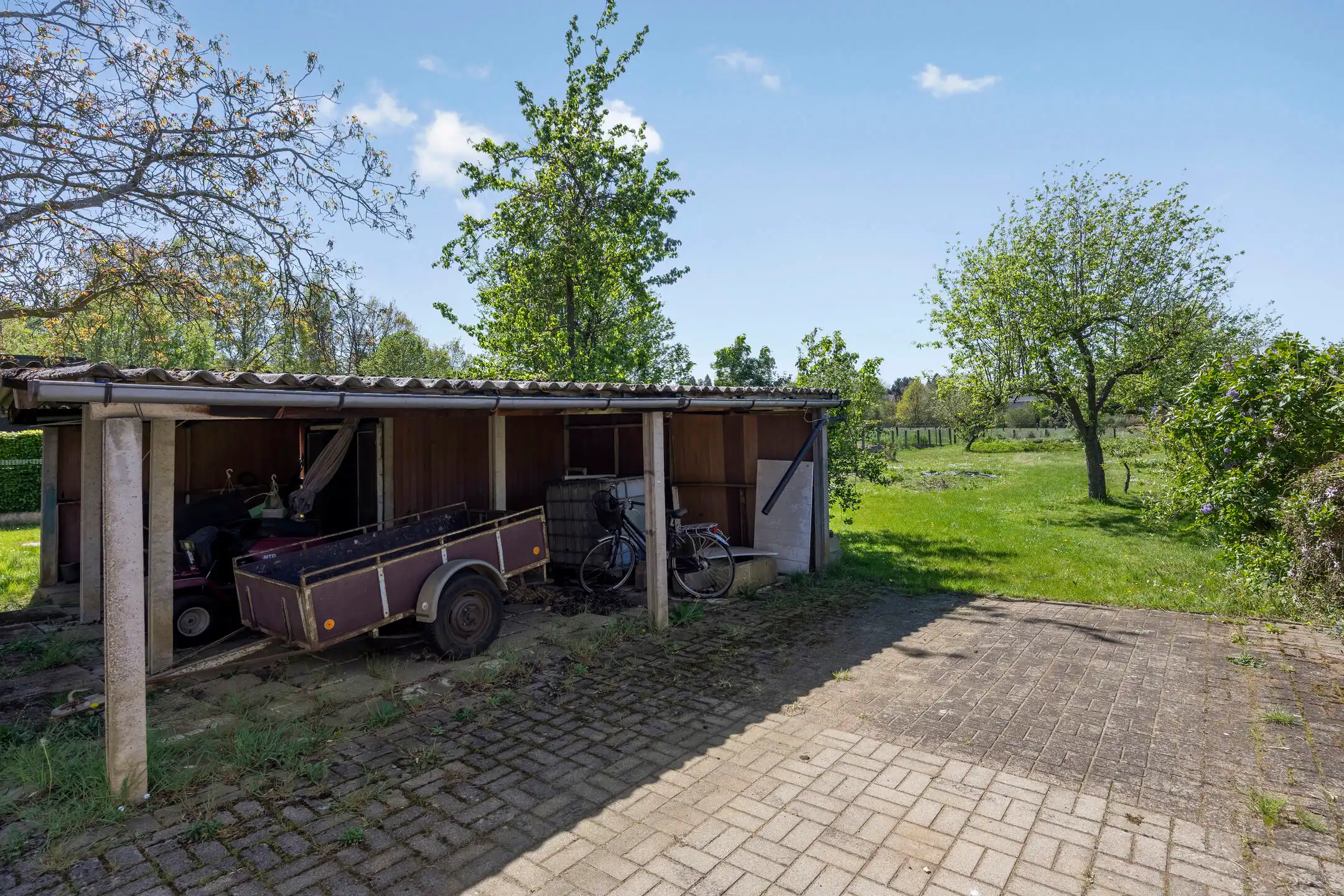 Vrijstaande woning op perceel van 16are foto 14