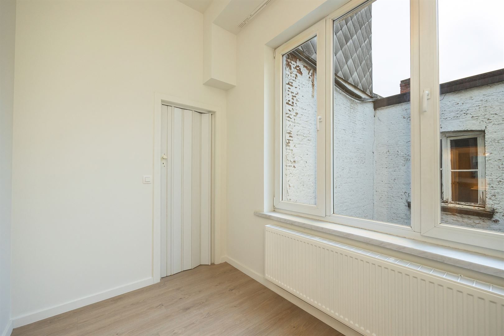 Gerenoveerd appartement midden in de stad foto 10