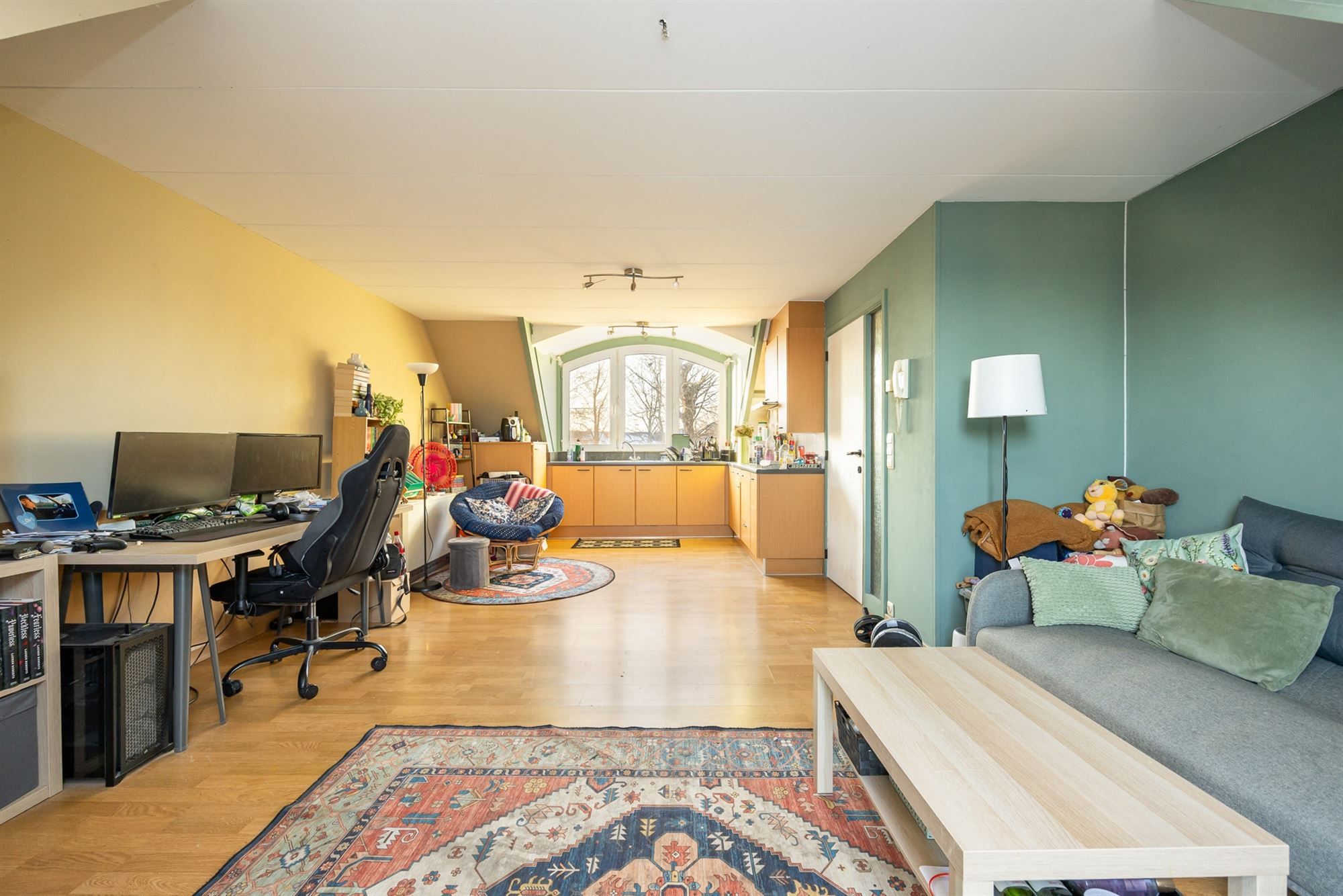 Cozy dakappartement inclusief autostaanplaats foto 4