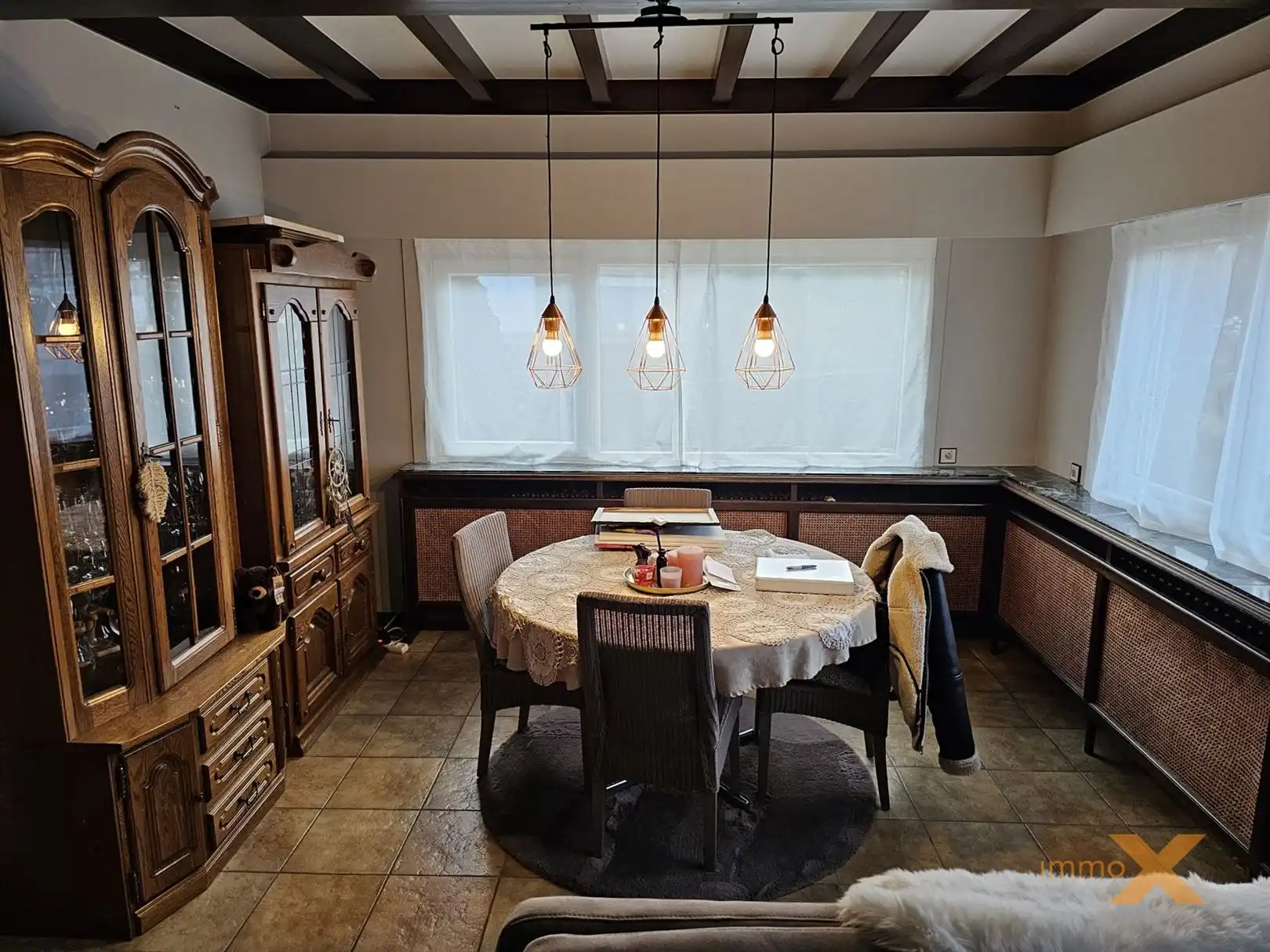 INTAPKLARE CHARMANTE WONING MET 3 SLPKS foto 6