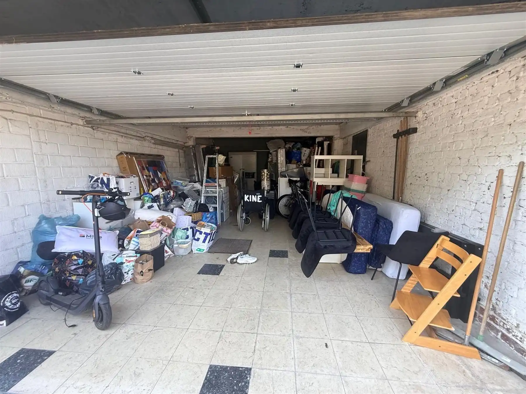 INSTAPKLAAR APPARTEMENT INCLUSIEF GARAGE  foto 12