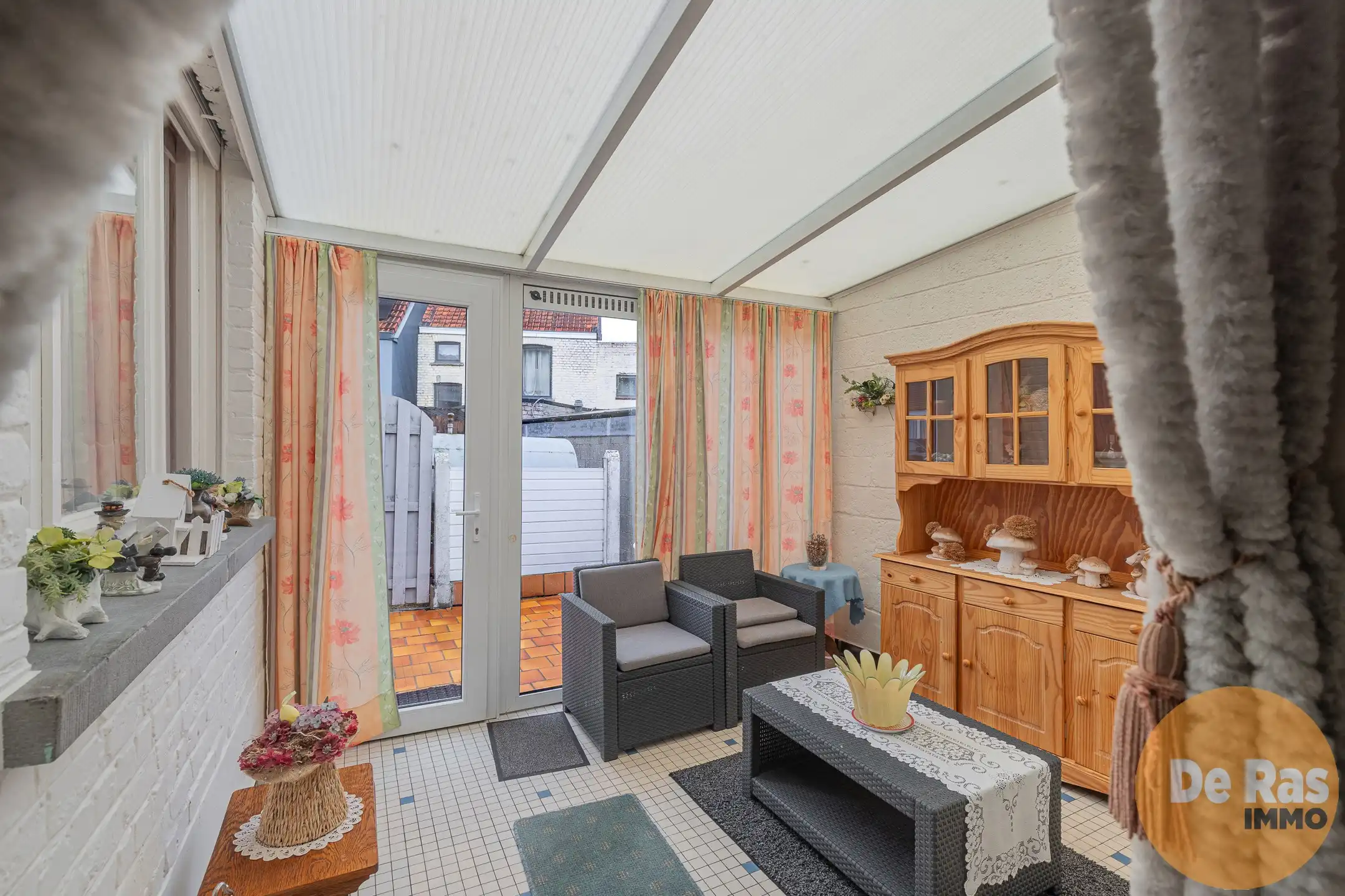 LEDE- Stevige halfopen bebouwing pal in centrum! foto 10