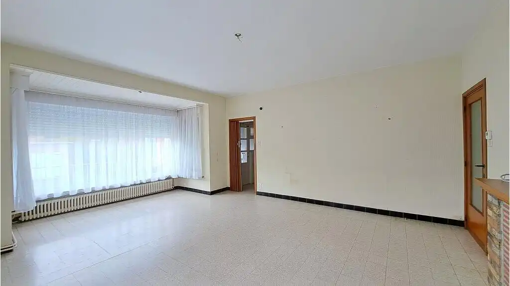 Gelijkvloers appartement met Terras en Garage te huur in Brugge foto 2