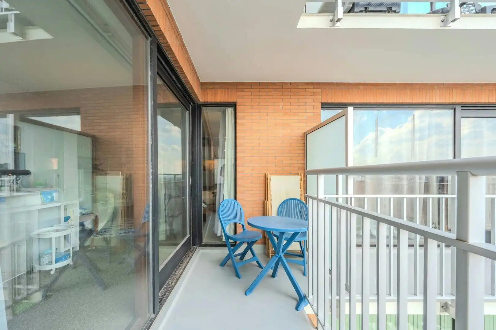 Lichtrijke hoekstudio te koop in centrum Middelkerke! foto 11