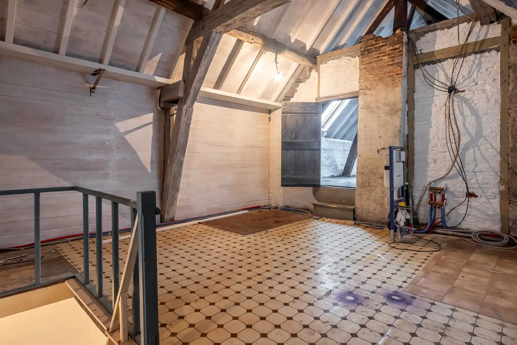 Grote woning met tal van mogelijkheden in bruisend centrum foto 25