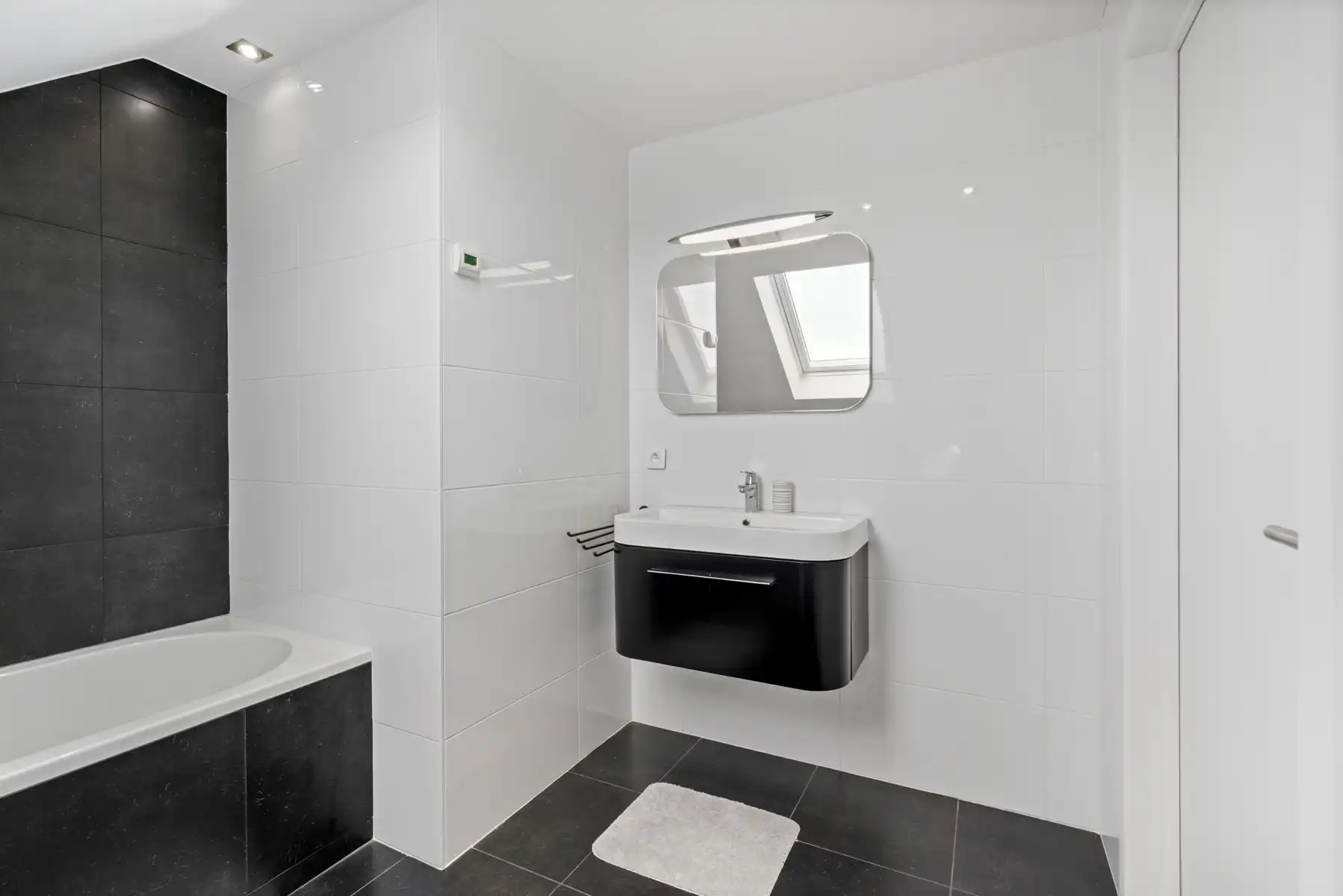 Instapklare gezinswoning met 3 slaapkamers, 2 badkamers foto 26