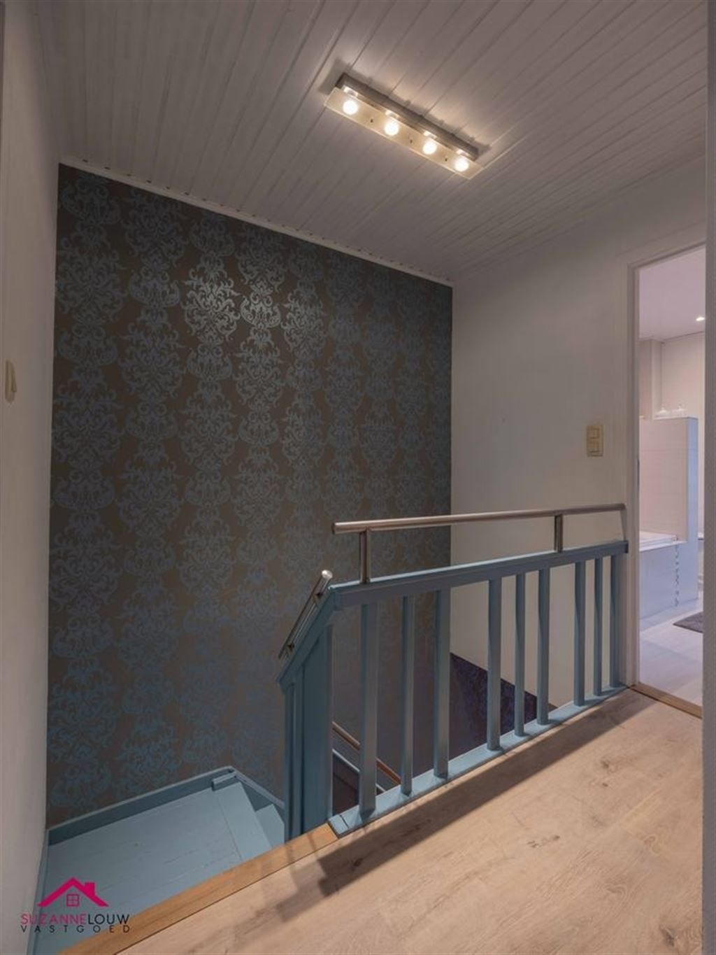 Gezellige en instapklare, half vrijstaande woning met veranda foto 22