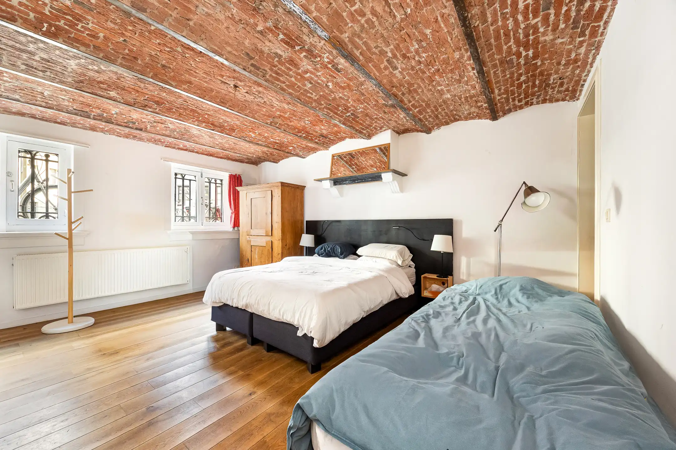 ANTWERPEN - Karaktervolle herenwoning met tuin foto 9