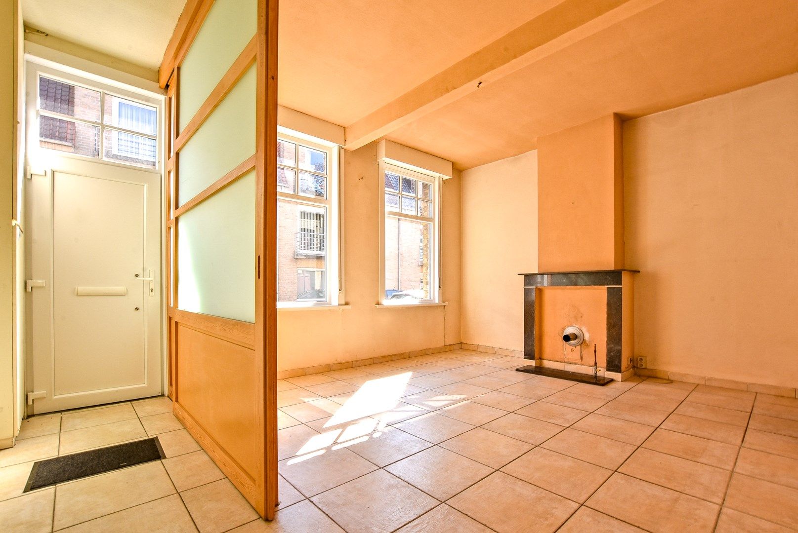 Charmante woning met opslagplaats in centrum Diksmuide! foto 3