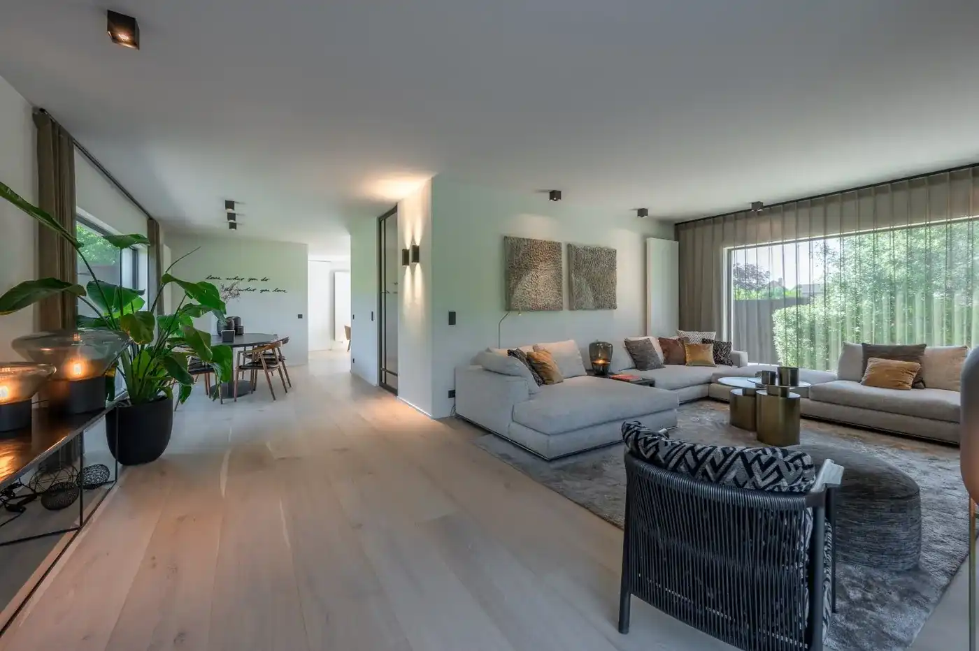 Charmante alleenstaande villa verscholen in een rustige laan te Knokke foto 8