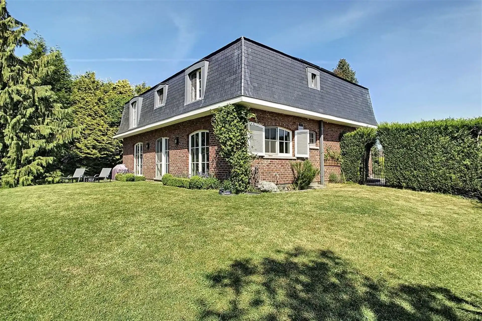 Charmante villa in residentiële omgeving met prachtig aangelegde tuin foto 28