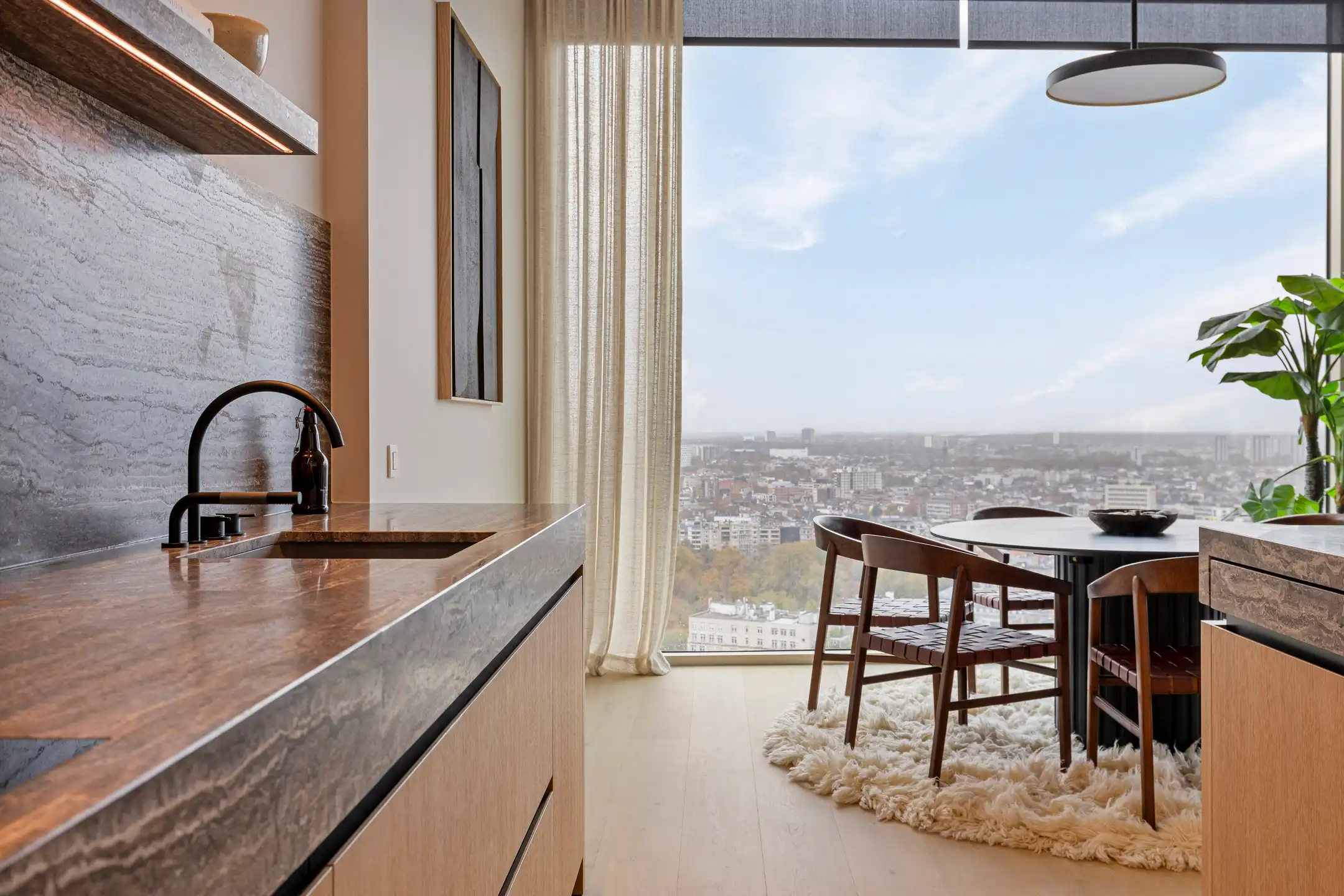 ANTWERPEN - Antwerp Tower  foto 2