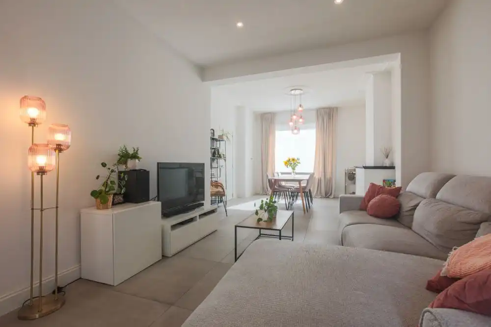 Compleet vernieuwde woning in Oudenaarde foto {{pictureIndex}}