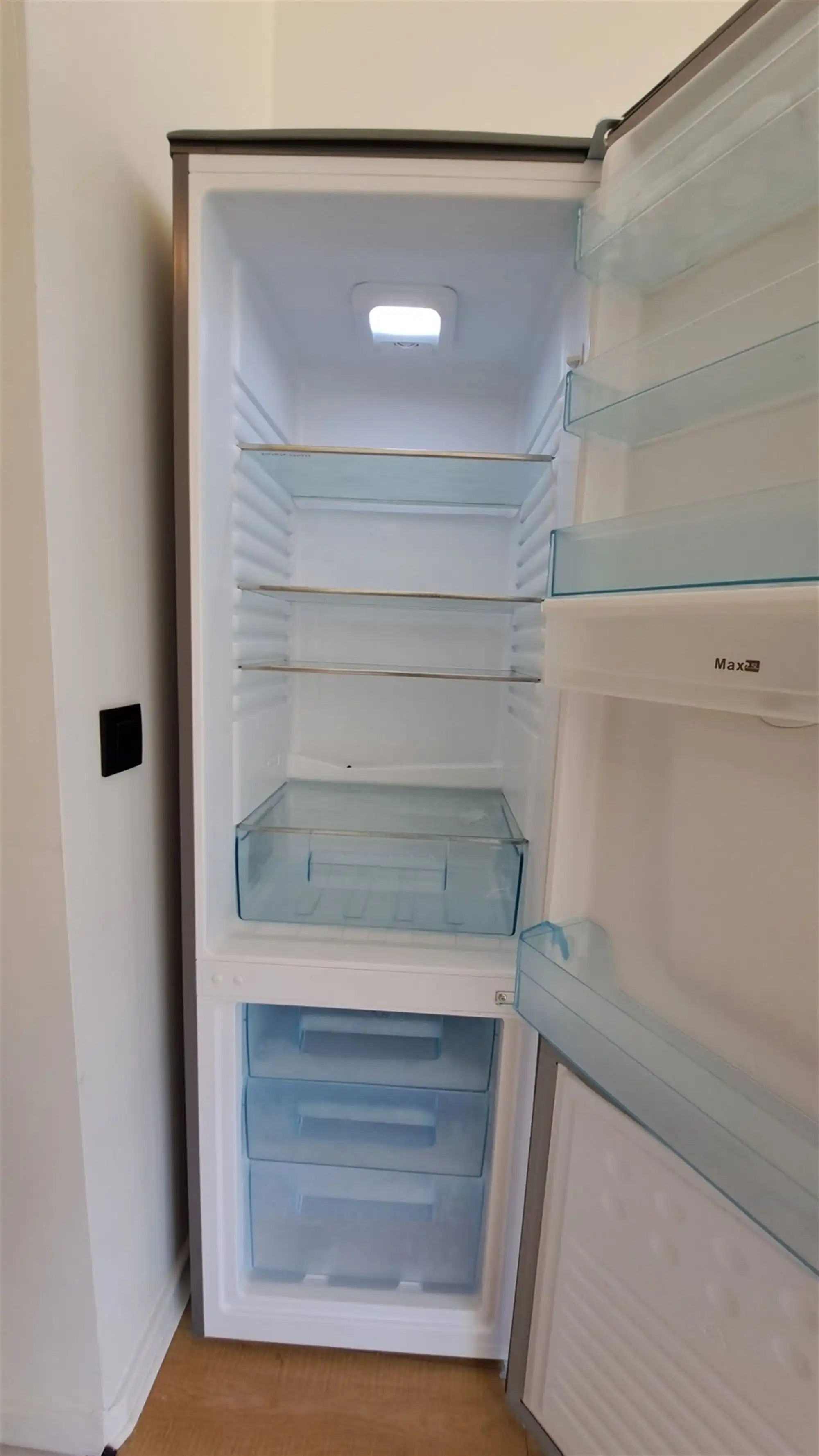 Instapklare lichtrijke studio van 32m2 te Kessel-Lo. foto 8