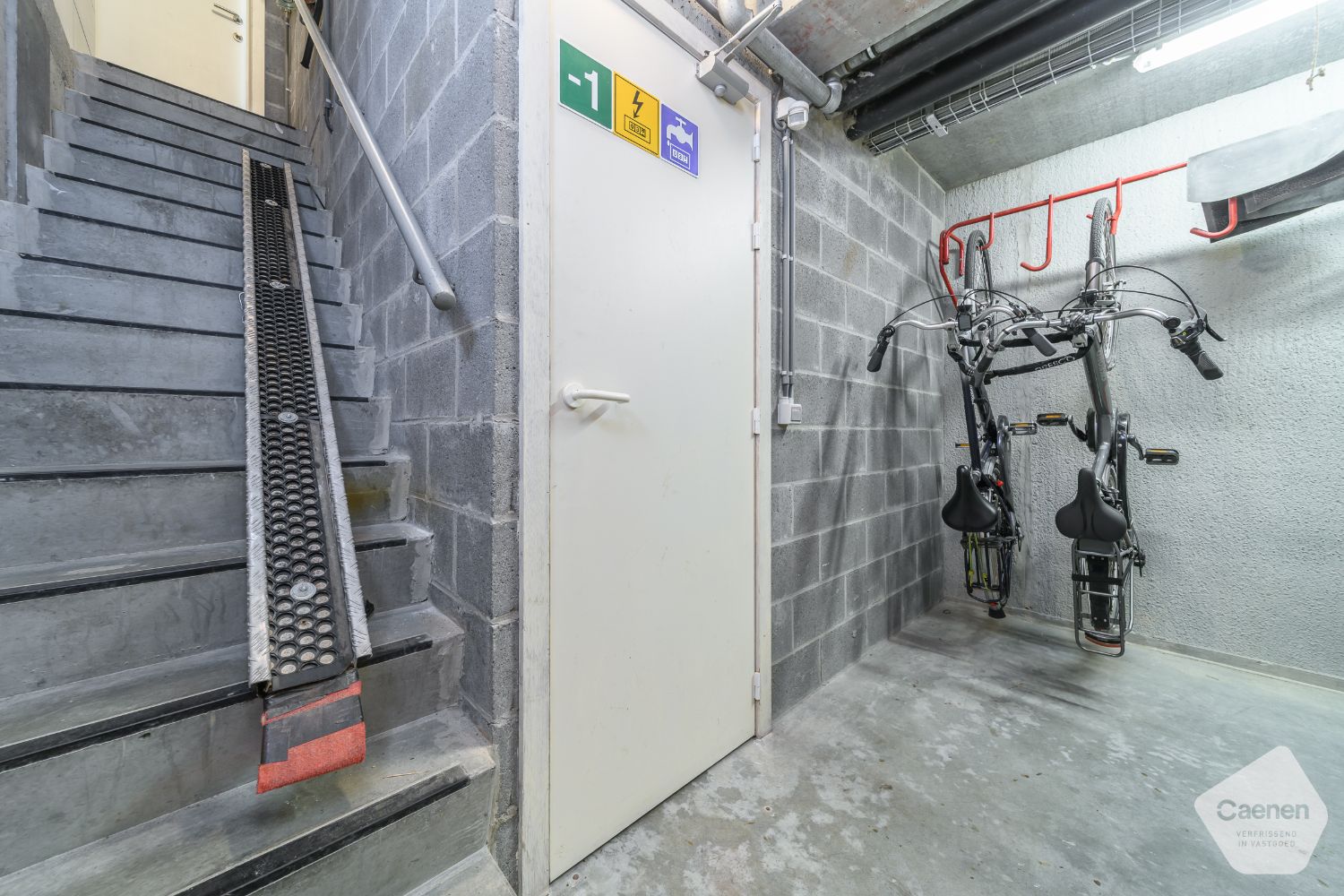 Prachtig gerenoveerd duplex dakappartement vlak bij de zeedijk foto 15