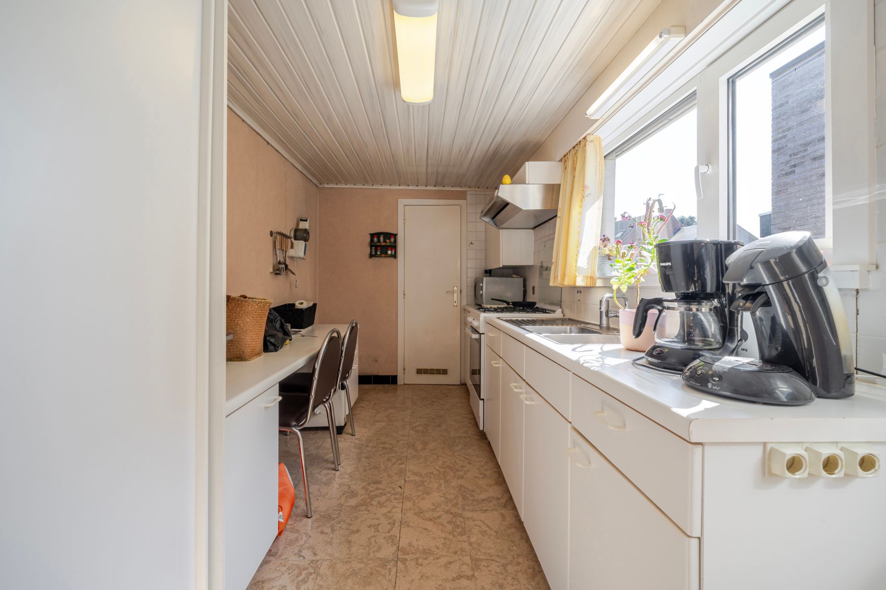 Woning met tuin en doorgang achteraan foto 9