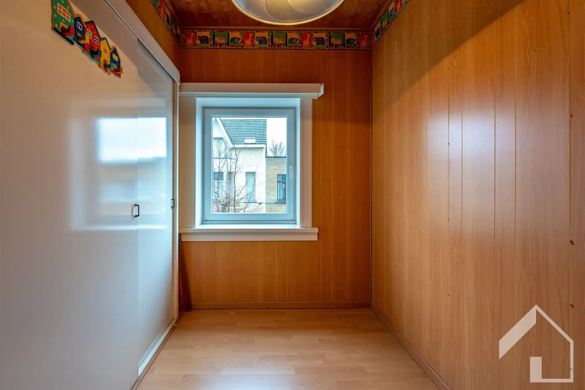 Instapklare gezinswoning met 3 slaapkamers, garage en tuin in rustige enkelrichtingsstraat te Deurne foto 17