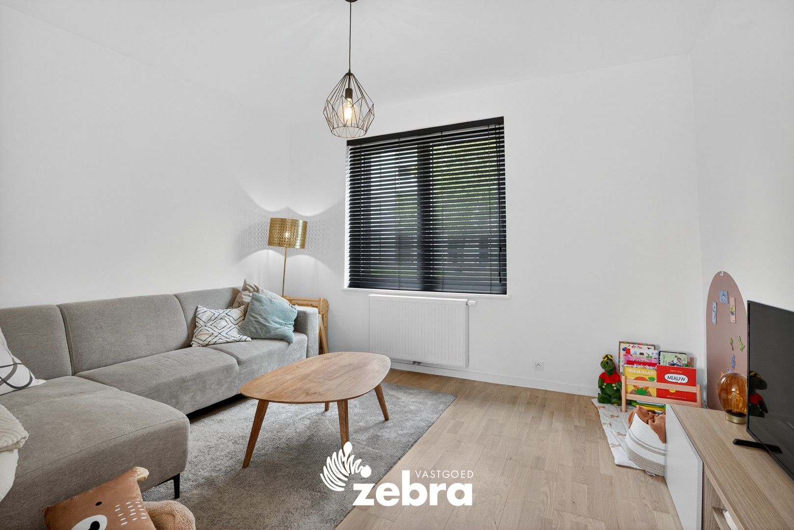 Gerenoveerde woning met 4 slaapkamers, tuin en garage te Meulebeke! foto 7