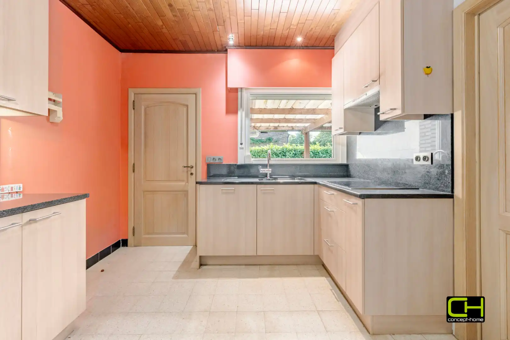 Knusse bungalow op een mooi perceel grond, rustig gelegen met zicht op groen. foto 10