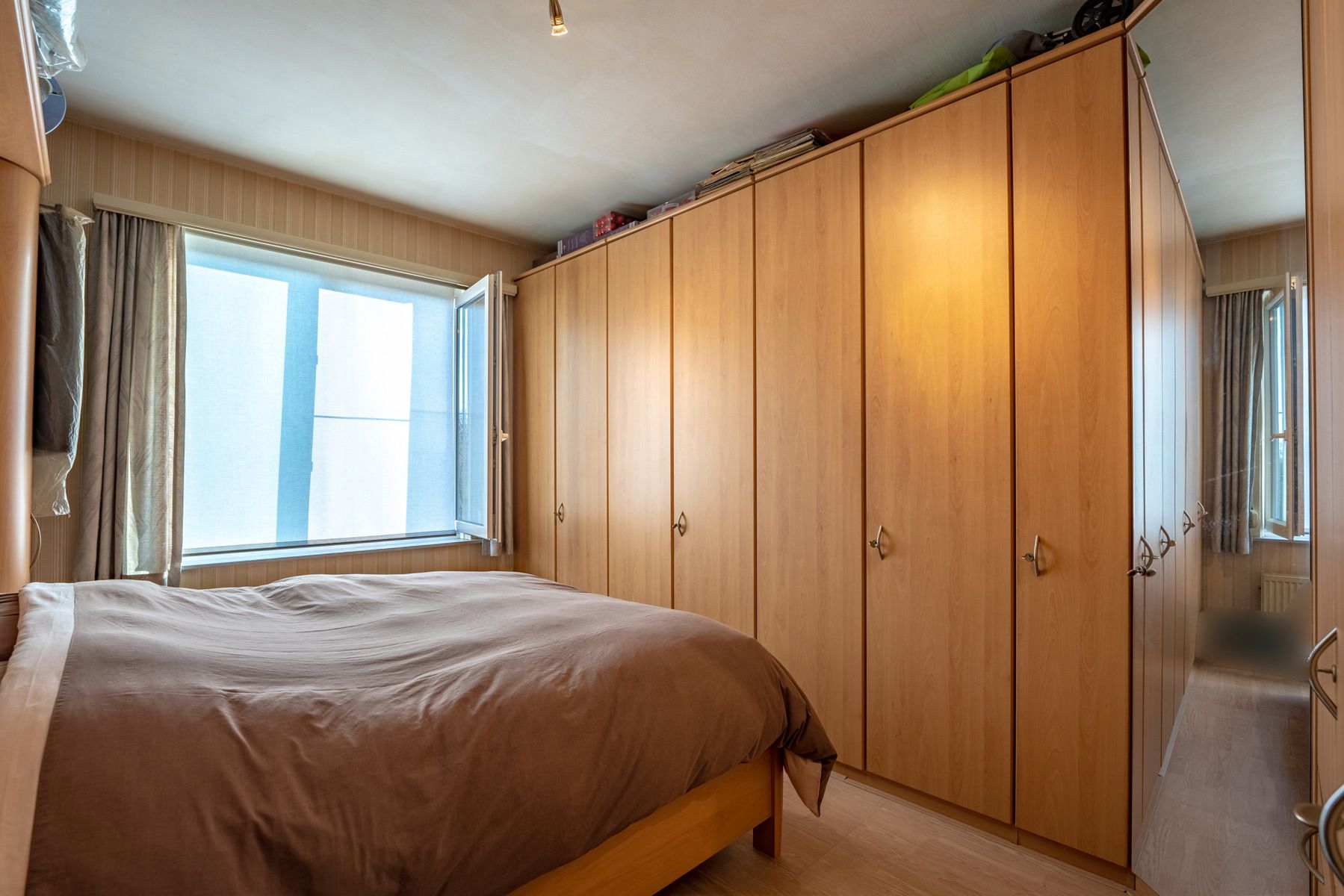 Centraal gelegen appartement met 2 slaapkamers! foto 6