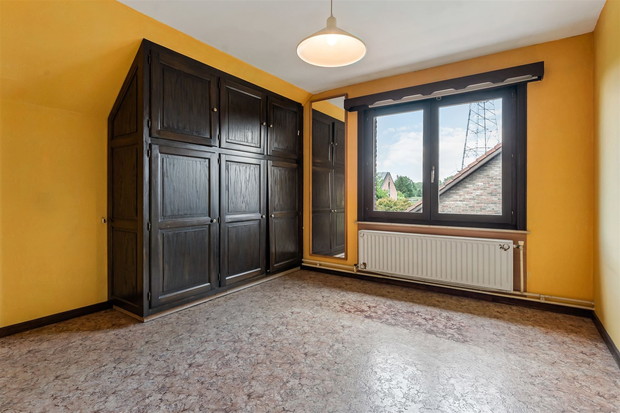 RUIME WONING (CA 250M2) VOLLEDIG ONDERKELDERD MET WERKHUIS VAN 130M2 foto 11